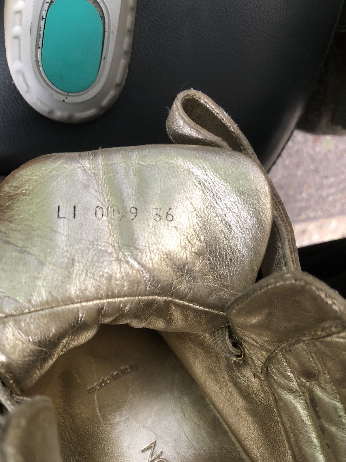 Louis Vuitton Louis Vuitton Gold Leather Women’s High Top Sneakers Sz 36 Size US 6 / IT 36 - 10 Thumbnail