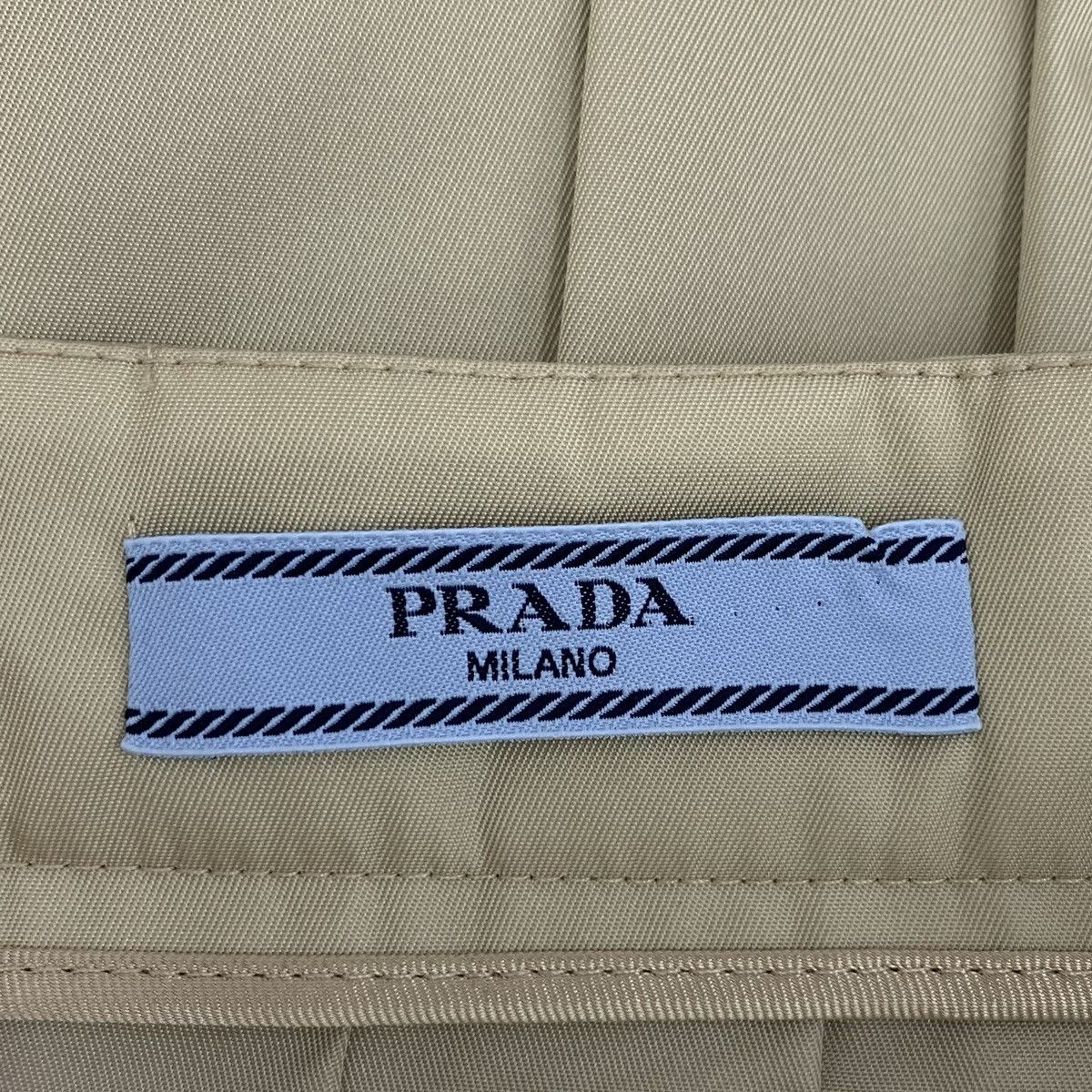 Prada Prada 2022 Khaki Triangle Logo Pleated Skirt K26WX Size 25" / US 0 / IT 36 - 6 Thumbnail