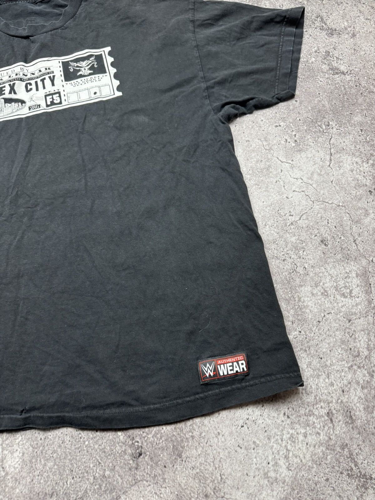 WWE Vintage WWE Brock Lesnar Suplex City Y2K T-Shirt Wrestling Size US XXL / EU 58 / 5 - 2 Thumbnail
