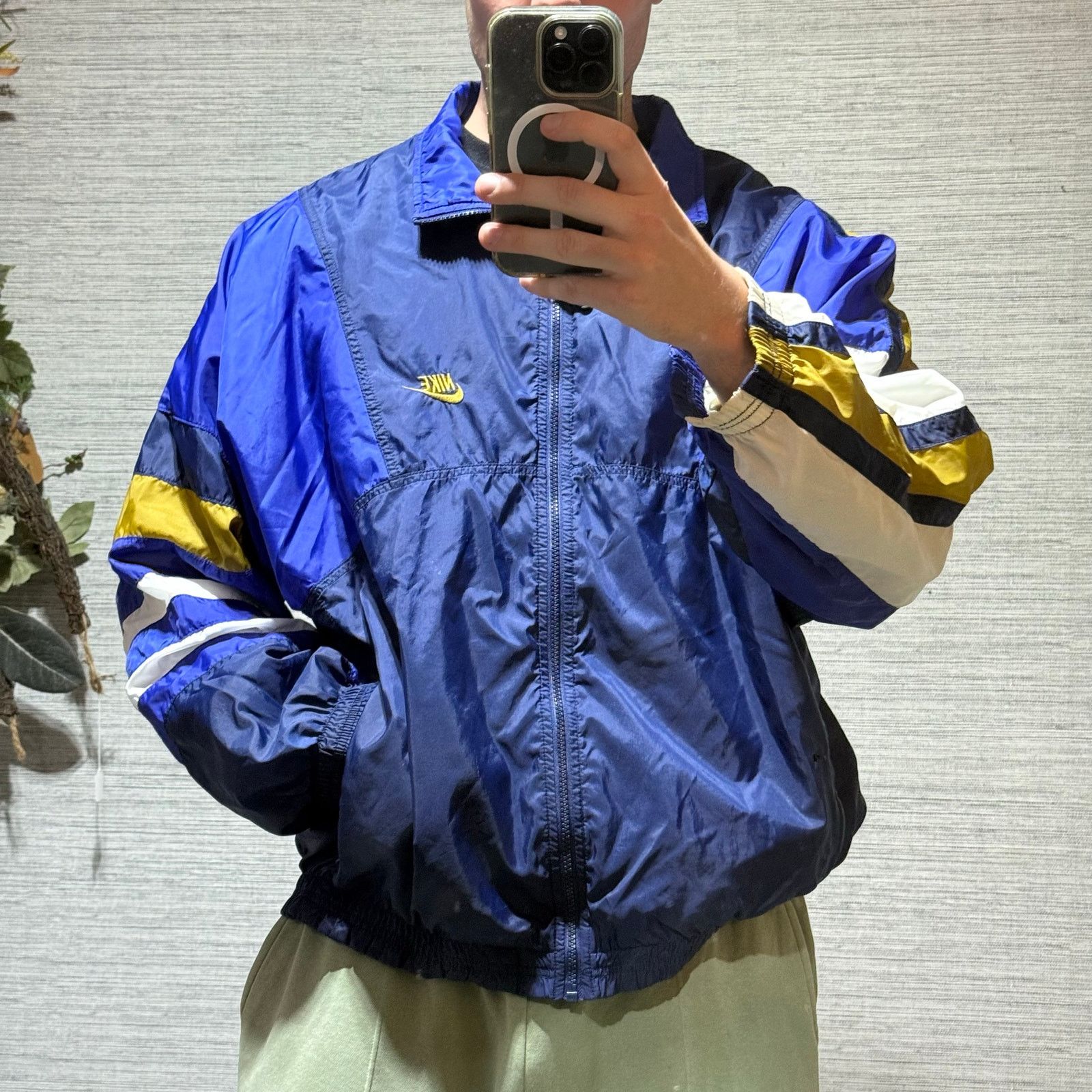 Nike Vintage Nike Track Windbreaker Jacket XL Size US XL / EU 56 / 4 - 8 Thumbnail