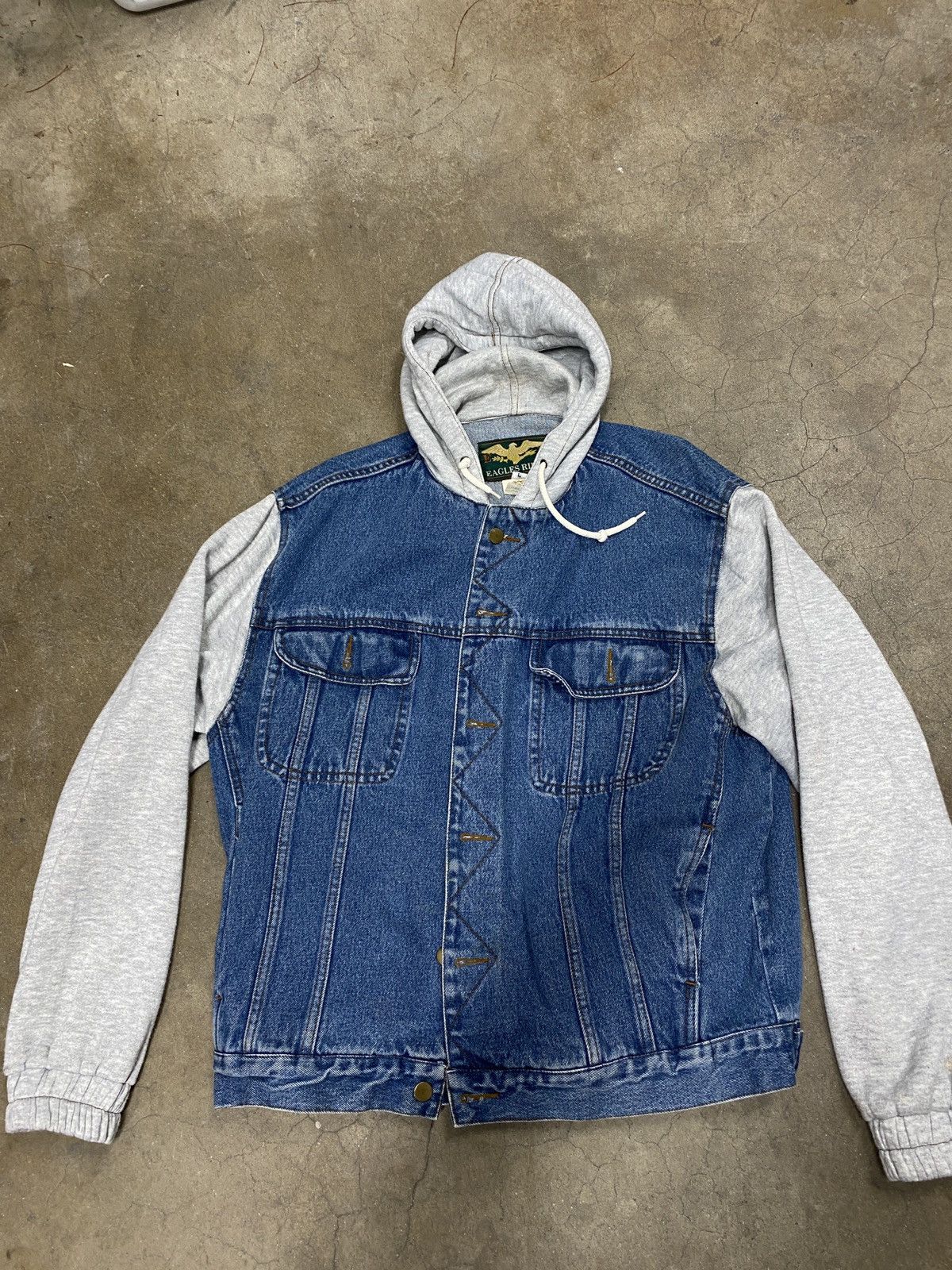 Disney × Vintage Vintage Warner Bros Looney Tunes Denim Varsity Jacket Size US L / EU 52-54 / 3 - 2 Thumbnail