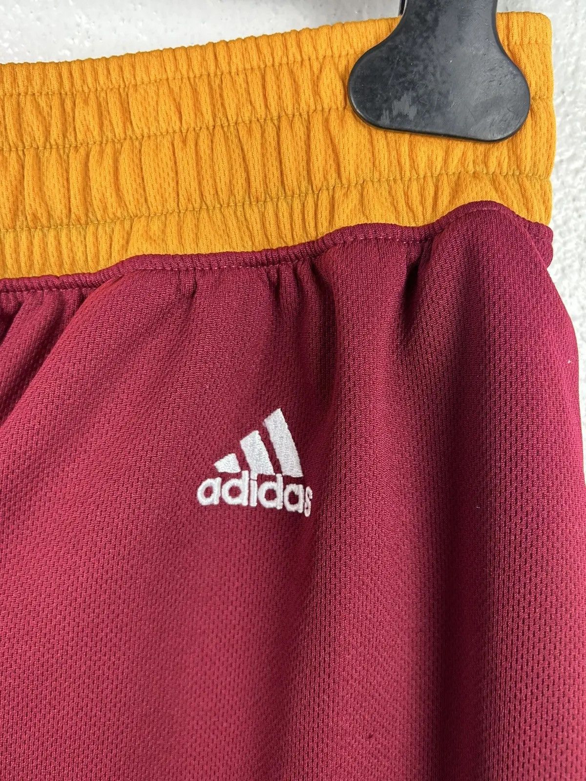 Adidas Adidas NBA Swingman Cleveland Cavalliers Basketball Shorts Size US 32 / EU 48 - 6 Thumbnail