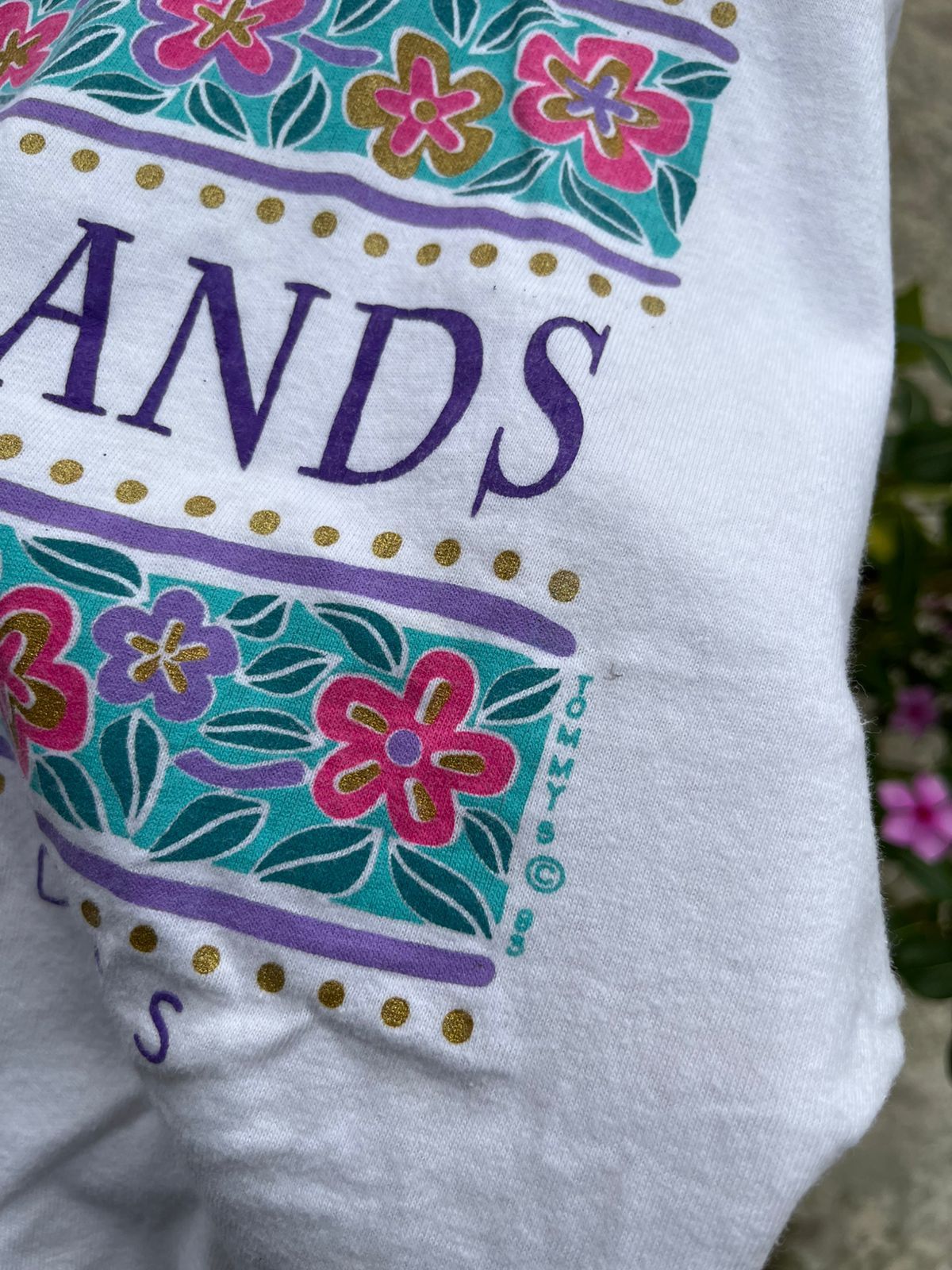 Vintage vintage art cayman islands flowers graphic tee tshirt Size US XL / EU 56 / 4 - 4 Thumbnail