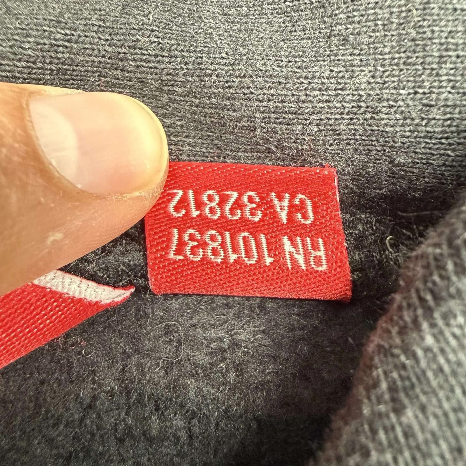 Supreme Supreme Black Box Logo Hoodie Small Used Size US S / EU 44-46 / 1 - 5 Thumbnail