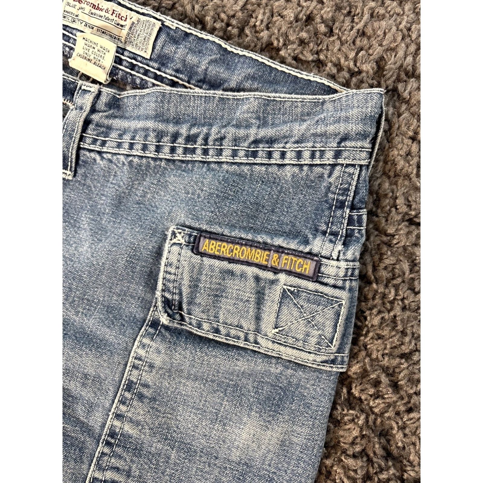 Abercrombie & Fitch VINTAGE Abercrombie Shorts Womens 28 Low Rise Light Wash Denim Cargo USA 28in Cotton Jeans Womens Size 28" / US 6 / IT 42 - 6 Thumbnail