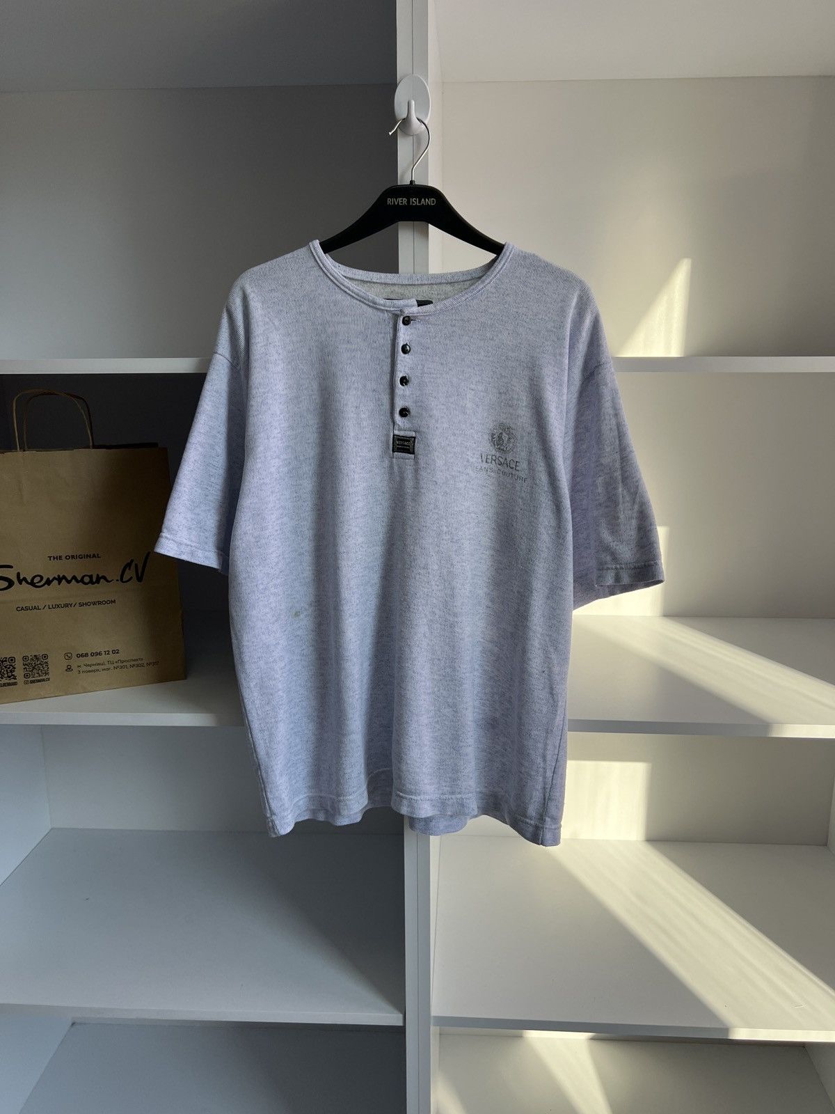 Versace Jeans Couture × Vintage Vintage Versace Jeans Couture Tee Size US XL / EU 56 / 4 - 1 Thumbnail