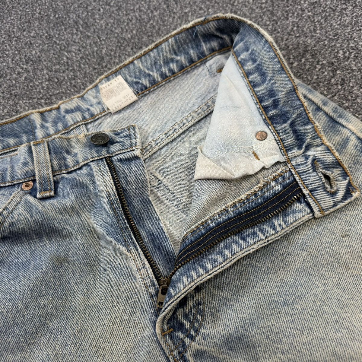 Levi's Vintage Clothing Insane Destroyed ‼️ Flared 1997 Levis 517 Bootcut Washed Size US 30 / EU 46 - 13 Thumbnail