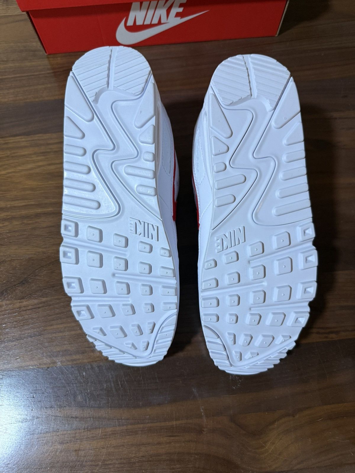 Nike Nike Air Max 90 “White/University Red/White” Men’s Size 11 Size US 11 / EU 44 - 6 Thumbnail