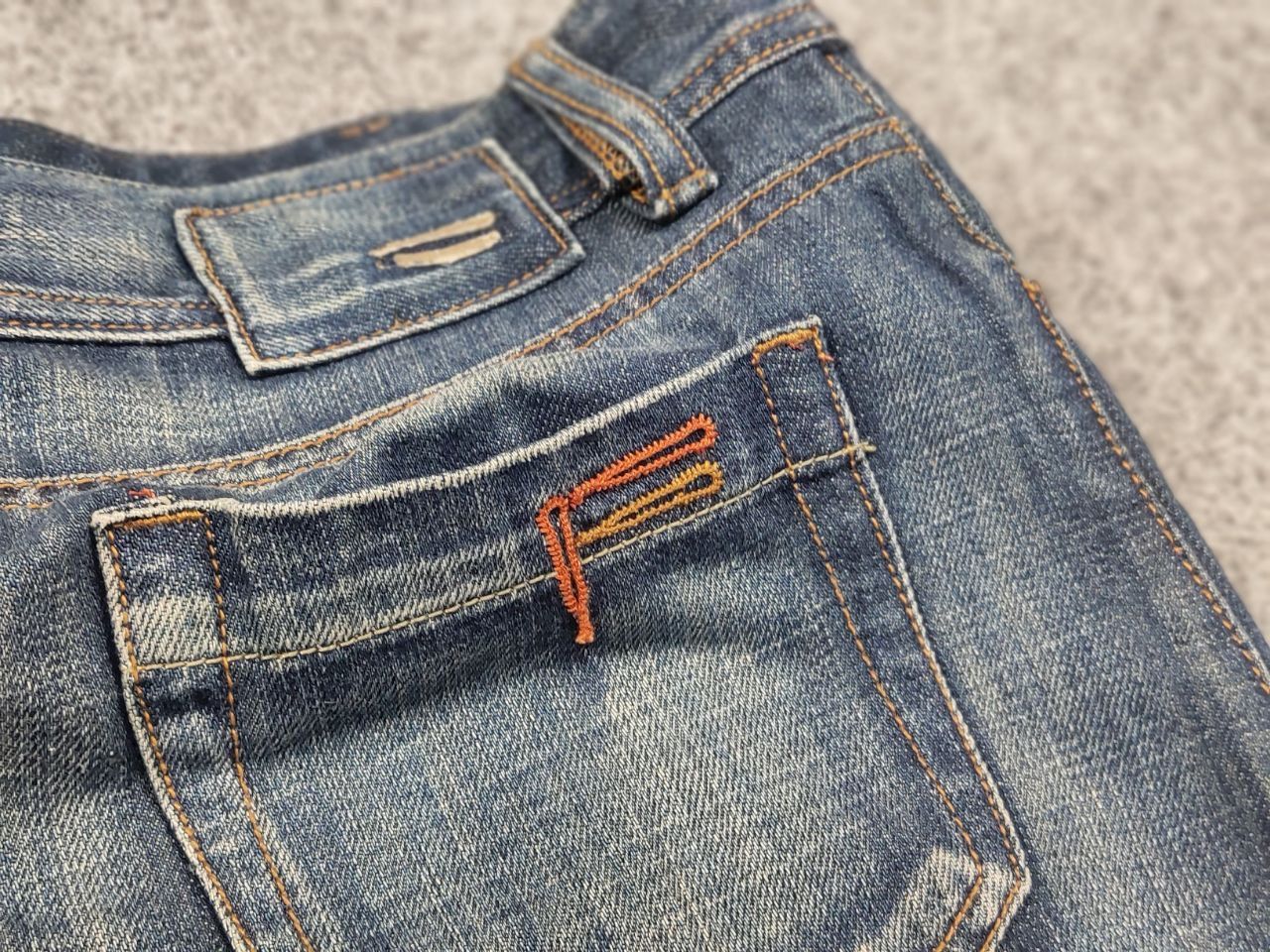 Diesel Vintage Diesel Y2K Style Mini Skirt Washed Faded Denim Size 32" / US 10 / IT 46 - 15 Thumbnail