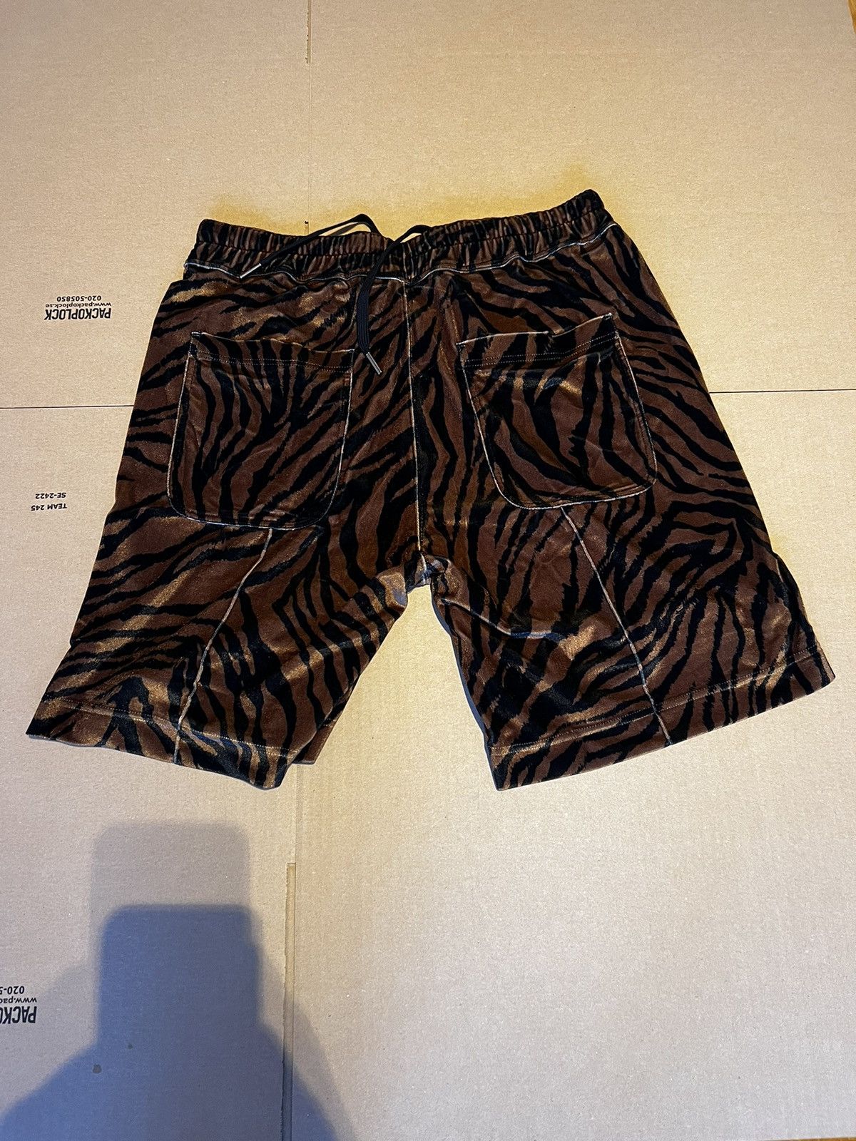 Tom Ford Bermuda Shorts Size 52R - 2 Thumbnail