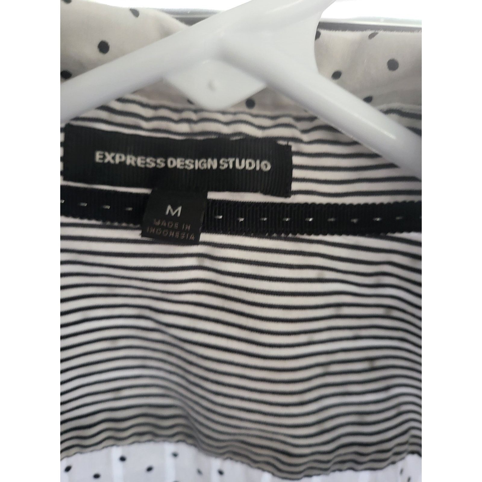 Express Express Grey w/White Stipes & Black Polka Dots Button Down-M Size M / US 6-8 / IT 42-44 - 3 Thumbnail