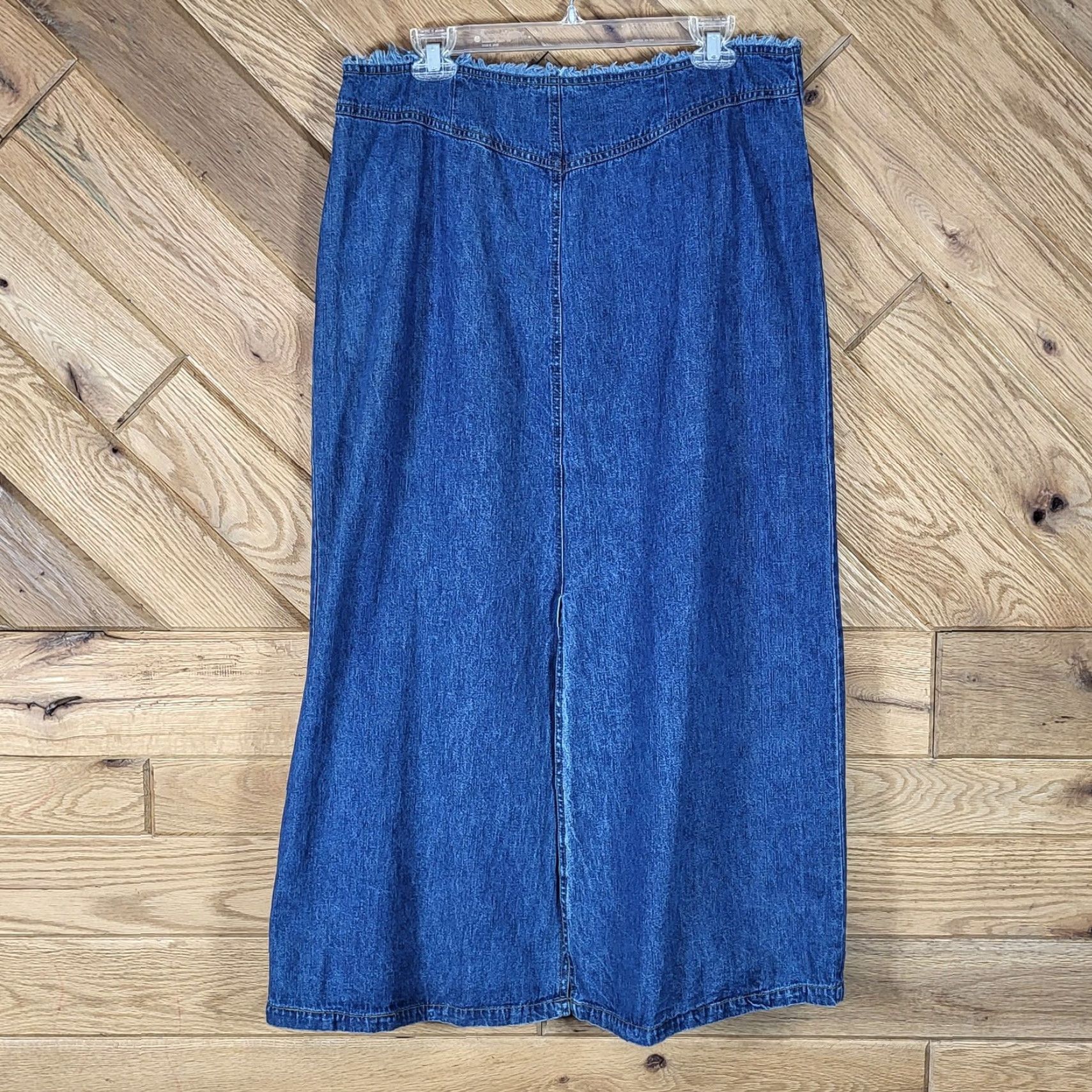 Denime VINTAGE Adriana Sport Womens Denim Maxi Skirt Size 12 Blue Frayed Waist Back Slit Skirt Womens Blue Maxi Slit 12 Adriana Sport Size 34" / US 12 / IT 48 - 3 Thumbnail