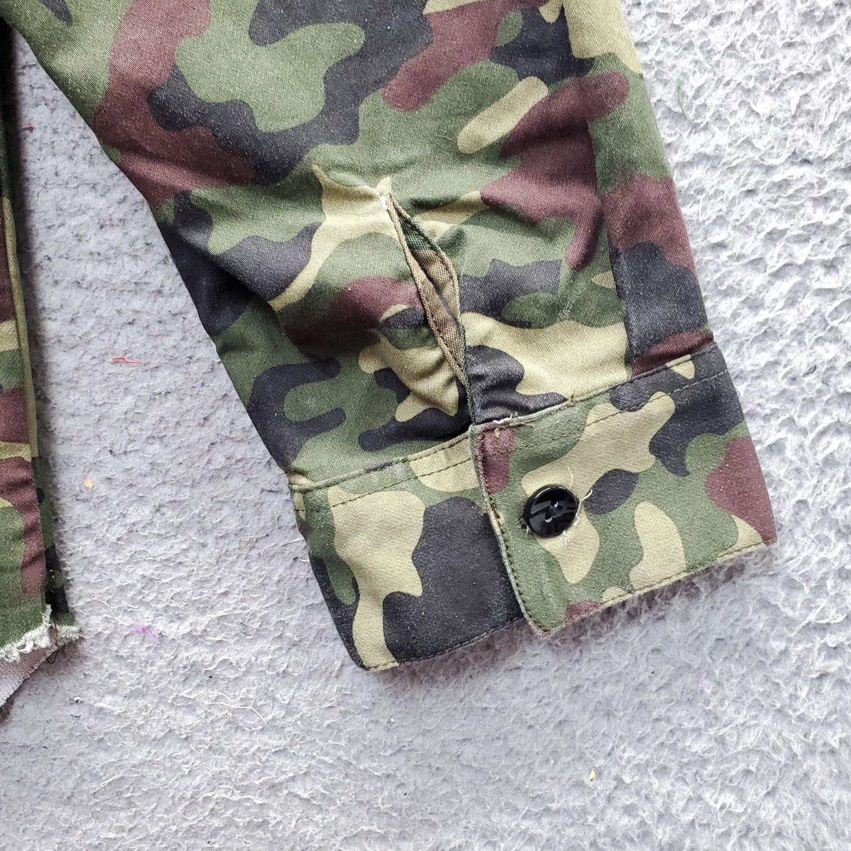 THRILLS Thrills Tunic Top Womens 3X Multi Camouflage Roll Tab Sleeve Collared Button Up Shirt Womens Size 3X Camouflage Outdoor Casual Mens? Size XXL / US 16-18 / IT 52-54 - 7 Thumbnail