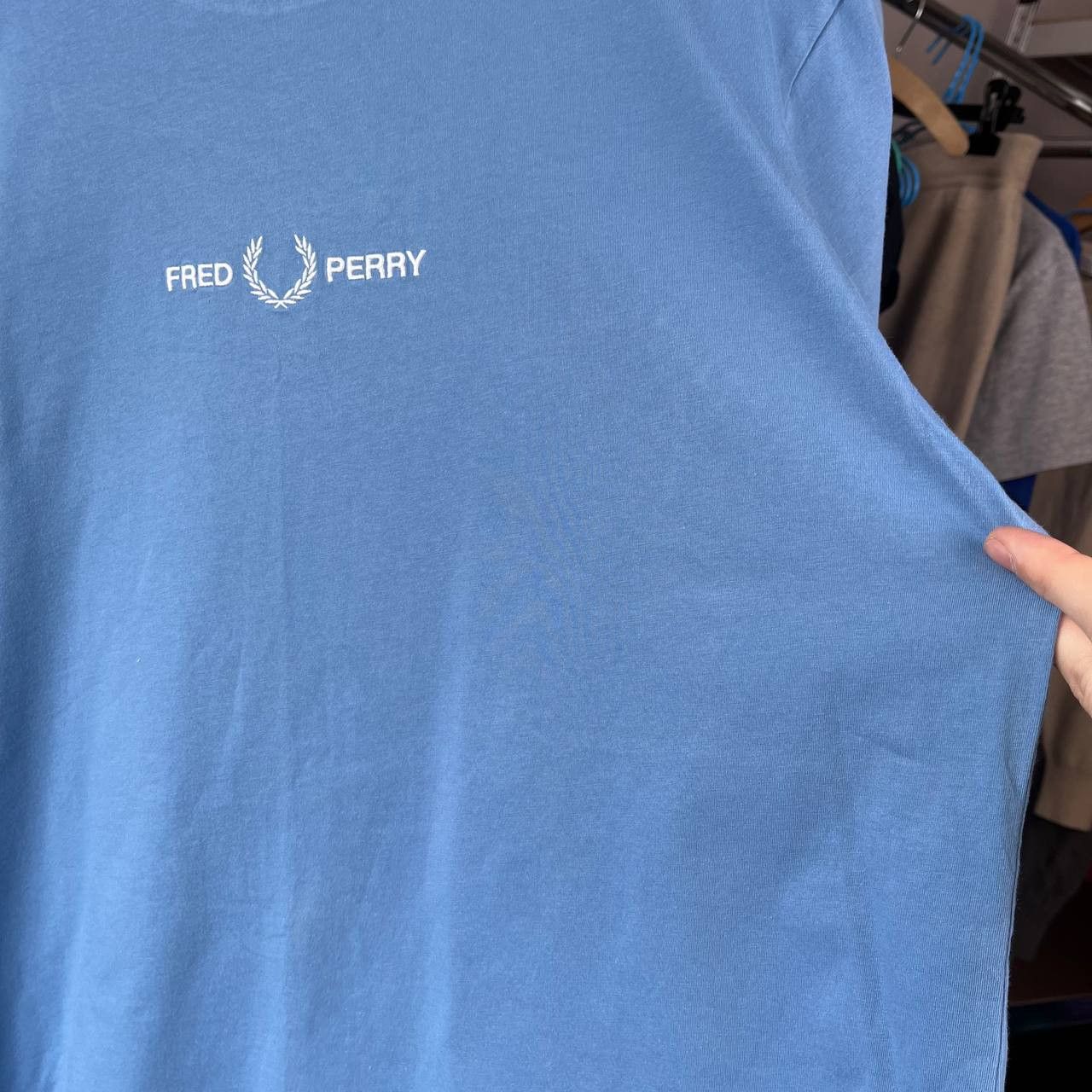 Fred Perry Fred Perry Blue Cental Logo Tshirt Size L Size US L / EU 52-54 / 3 - 4 Thumbnail