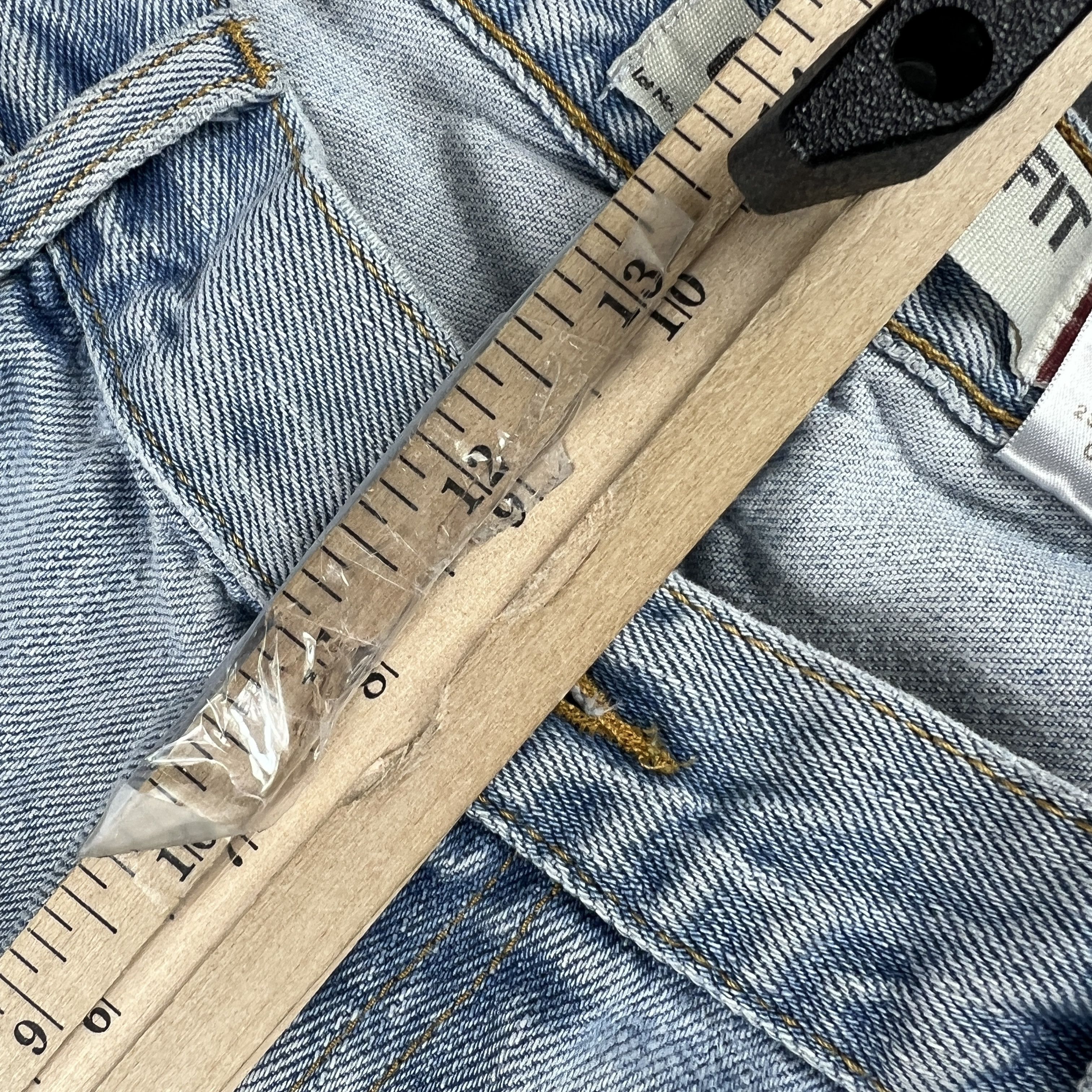 Levi's × Vintage Y2K Levi's Jeans 560 Loose Tapered Light Blue Faded Denim Size US 38 / EU 54 - 22 Thumbnail
