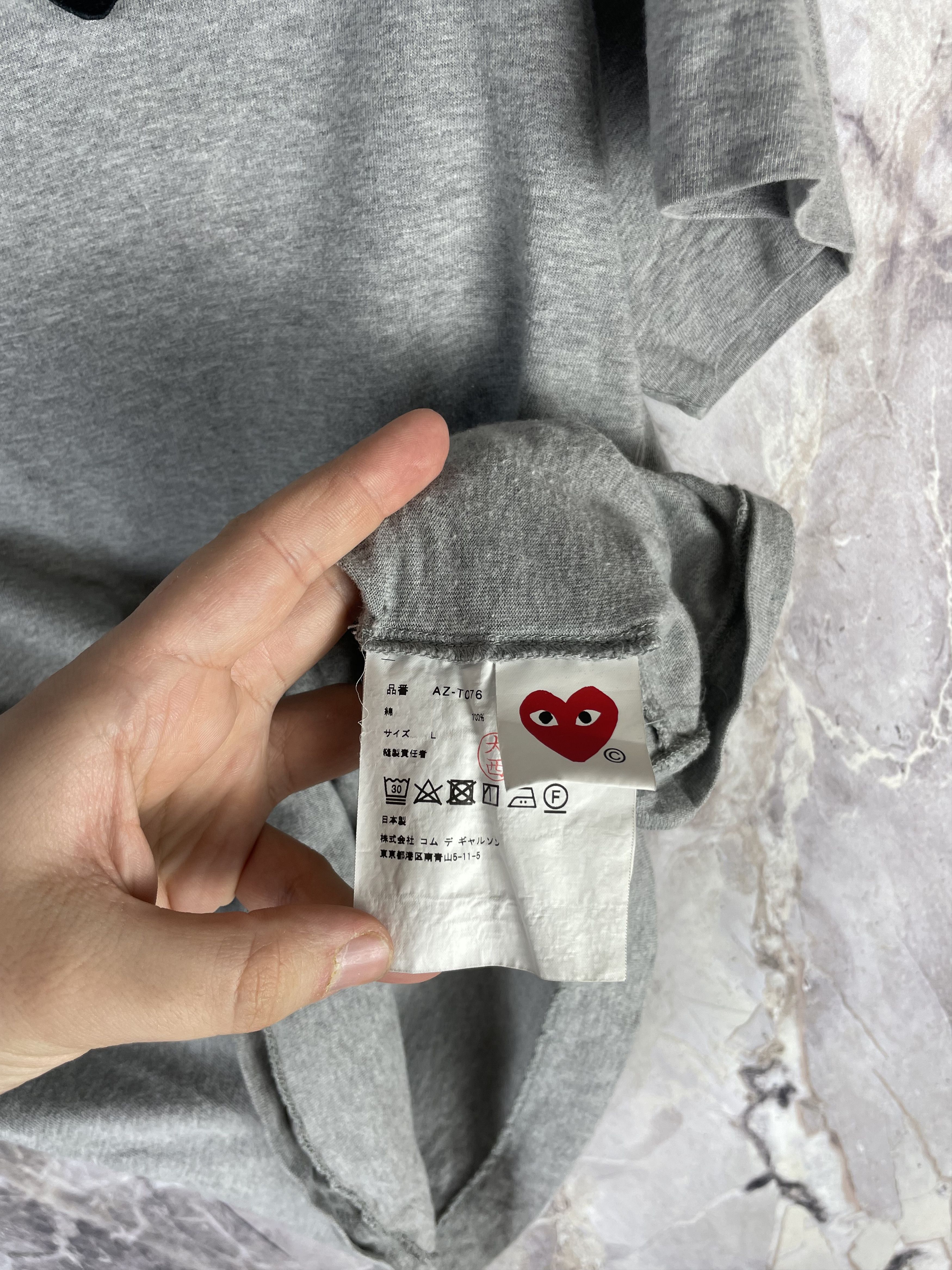 Comme des Garcons CDG Play Tee Size US L / EU 52-54 / 3 - 6 Thumbnail