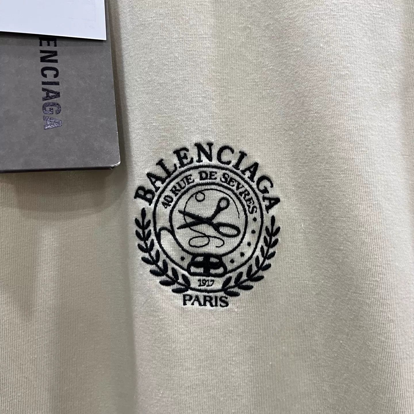 Balenciaga Balenciaga Scissors Embroidered Logo S/S Tee S Size US S / EU 44-46 / 1 - 2 Thumbnail