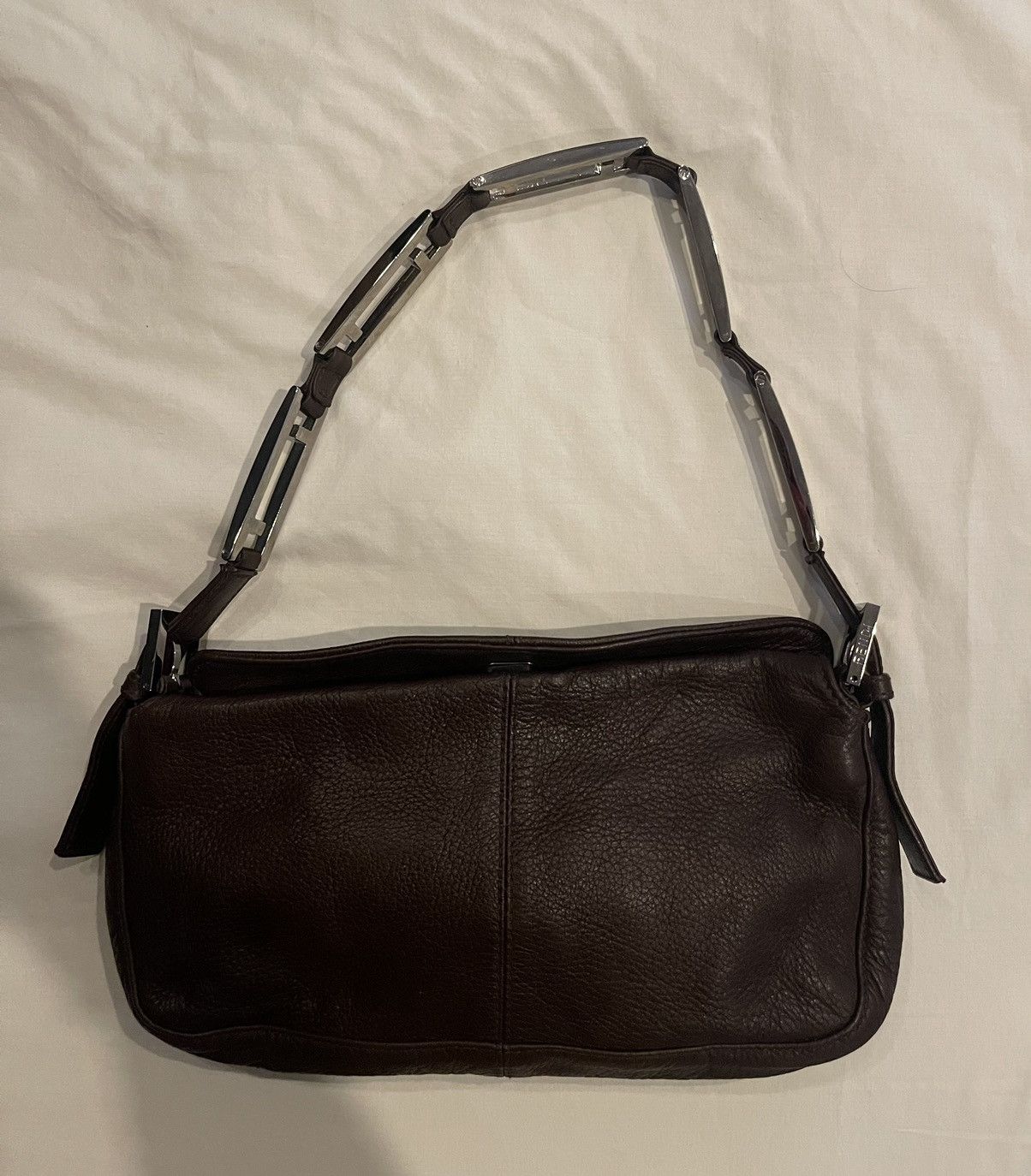 Fendi × Vintage Fendi Leather chain pochette Size ONE SIZE - 22 Thumbnail