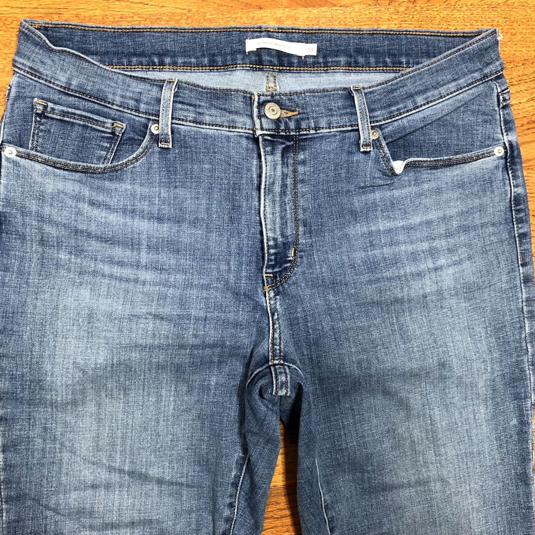 Levi's Levi's Jeans Womens Tag 14 x 32 Inseam Bootcut Medium Blue Denim Classic Size 36" / US 14 / IT 50 - 4 Thumbnail