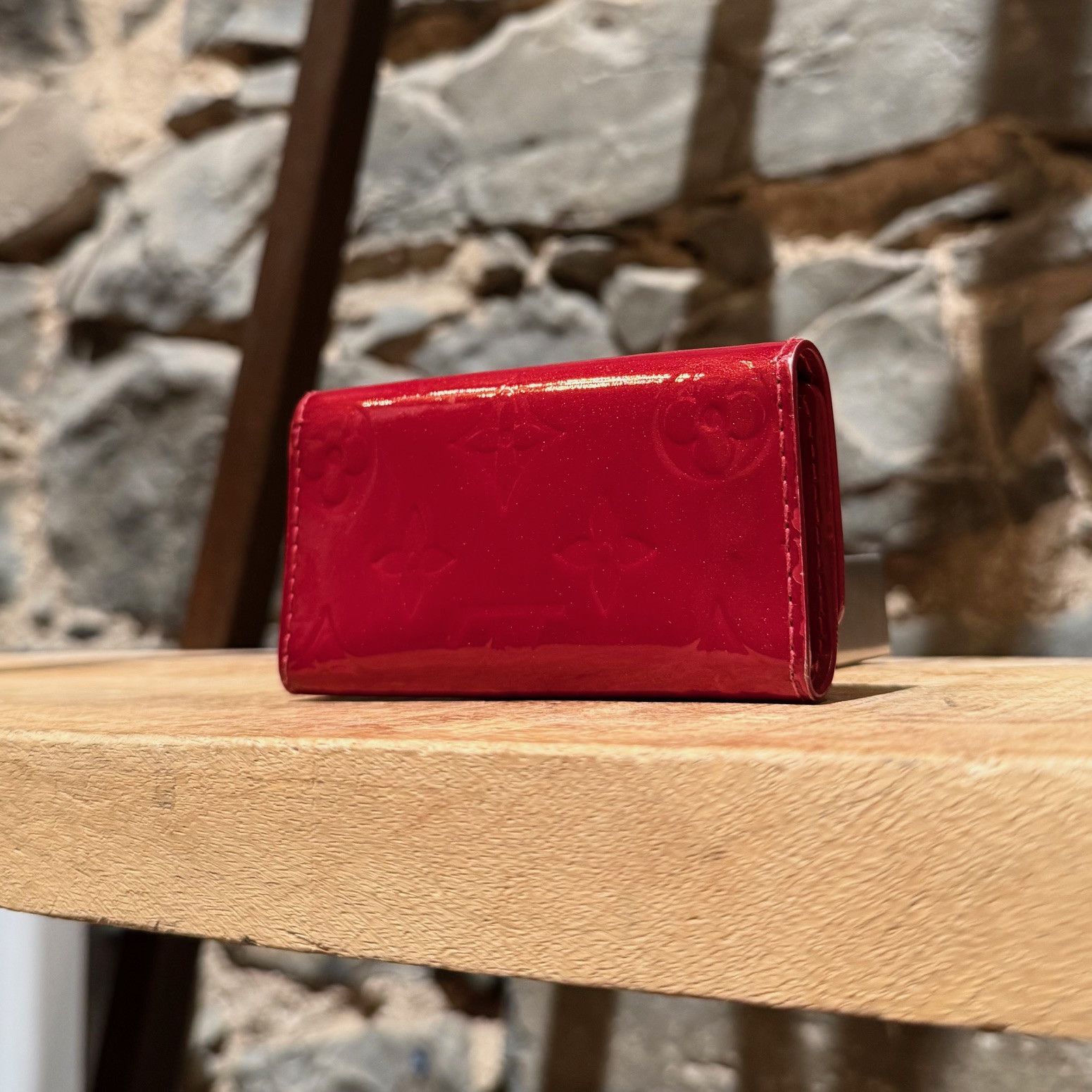 Louis Vuitton Louis Vuitton Vintage Red Vernis Monogram 4 Key Holder Size ONE SIZE - 4 Thumbnail