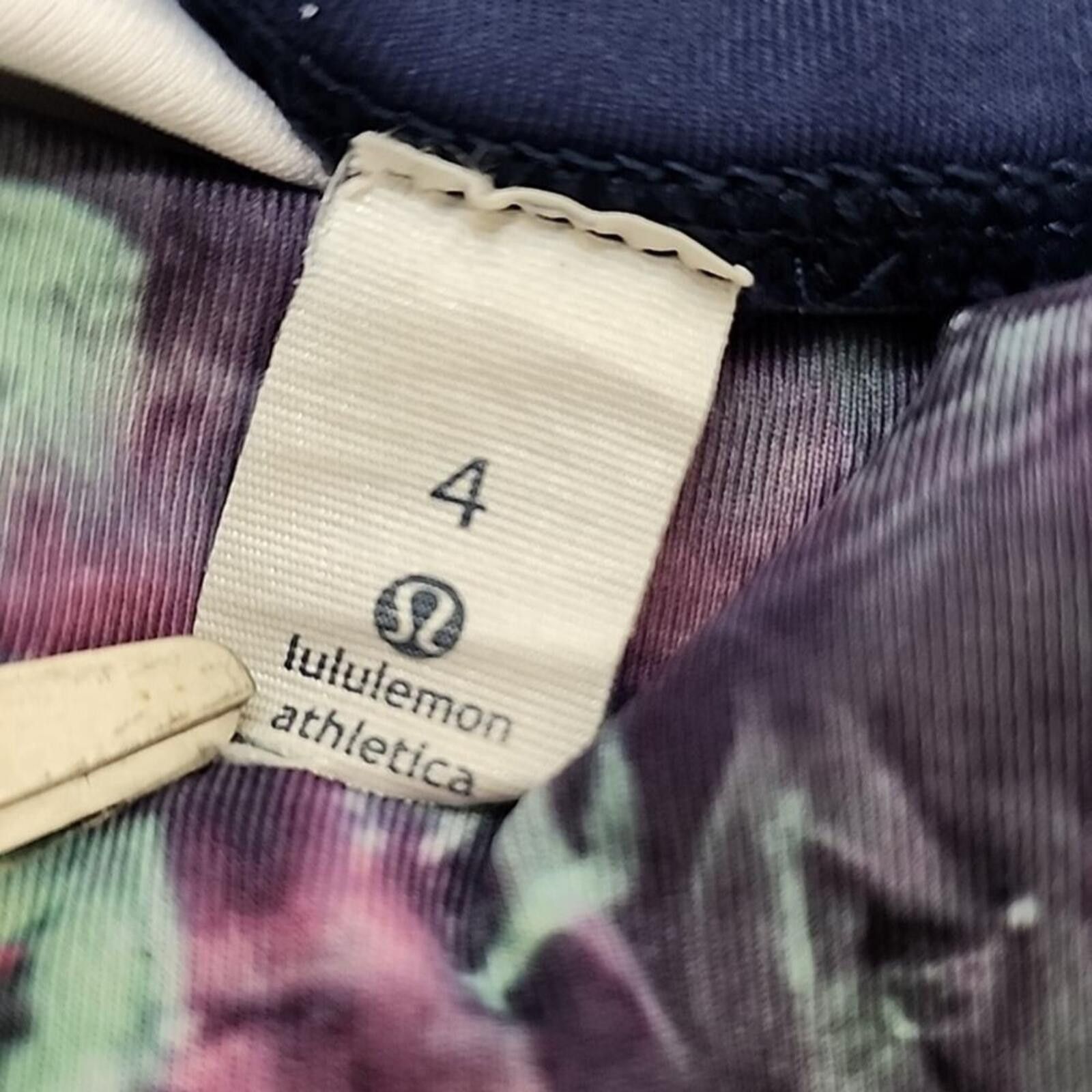 Lululemon Lululemon Size 4 Multicolor Blue Crop Leggings Size 27" / US 4 / IT 40 - 3 Thumbnail