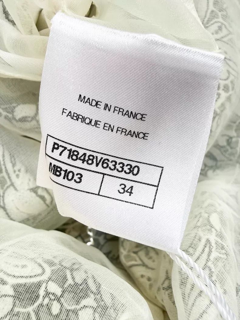 Chanel Chanel Long-sleeved lace dress with badge embroidery and p Size XXS / US 00 / IT 34 - 6 Thumbnail