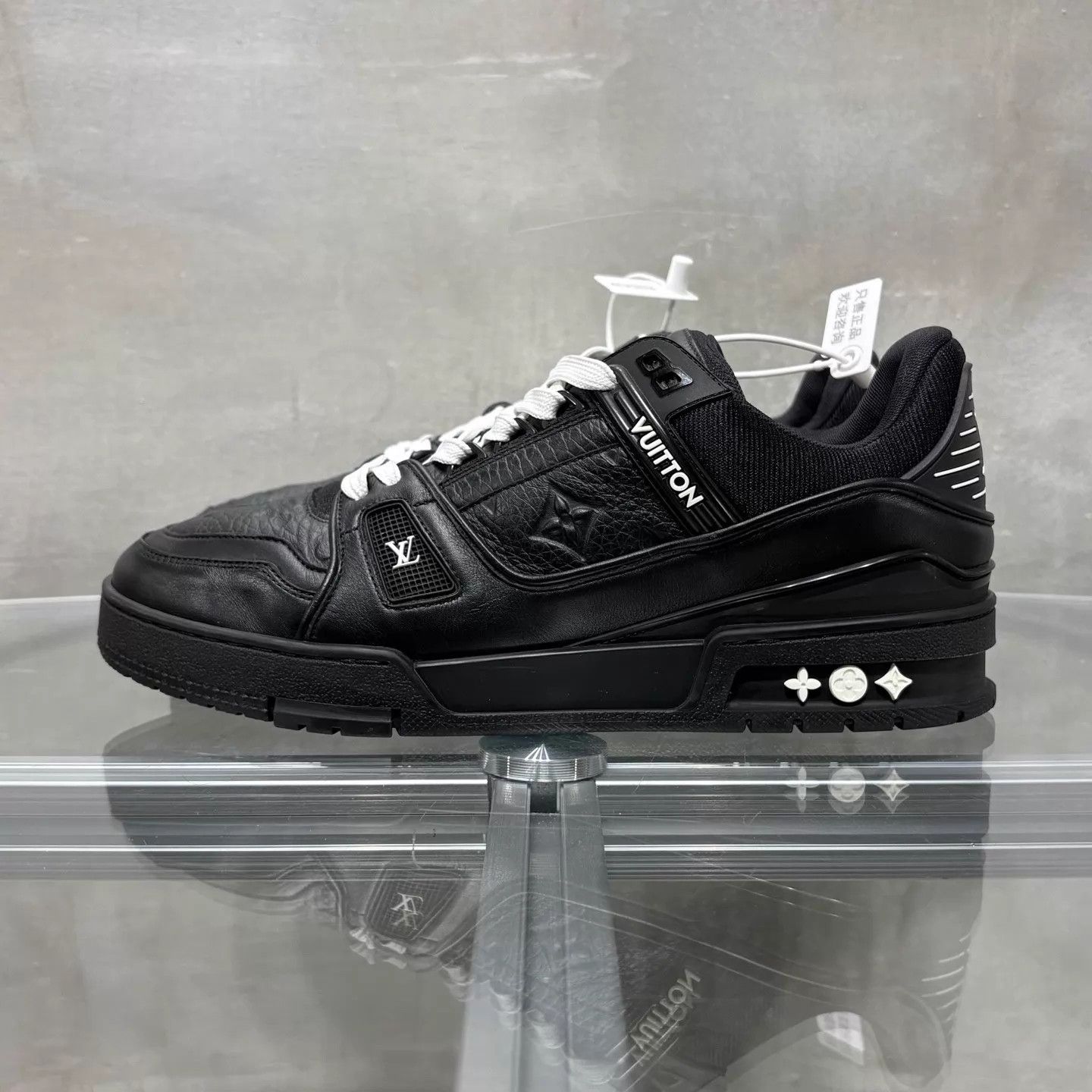 Louis Vuitton LV Trainer Black UK7.5 / 41.5 Size US 8.5 / EU 41-42 - 3 Thumbnail