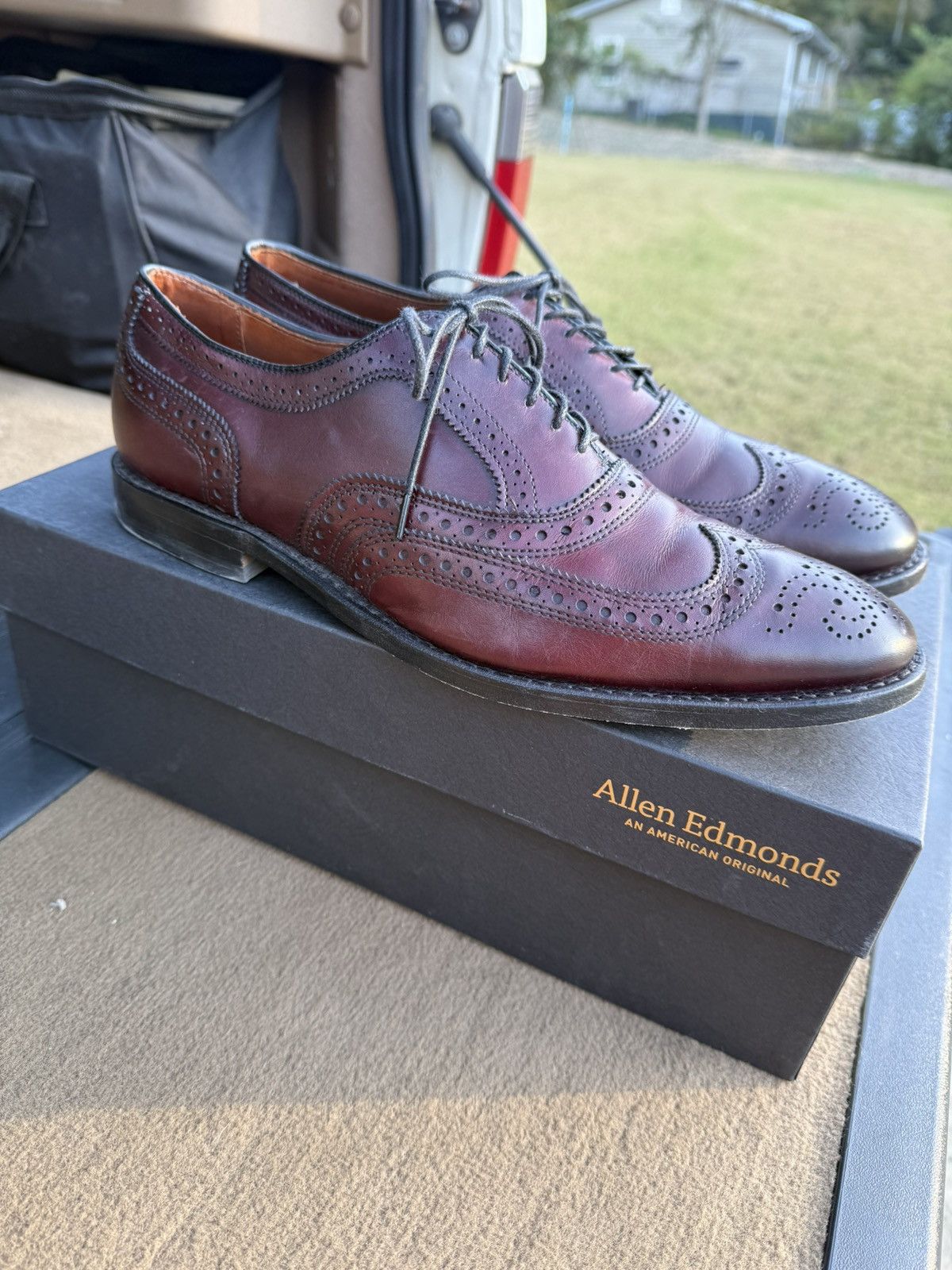 Allen Edmonds Allen Edmonds McAllister Wingtip Size US 10.5 / EU 43-44 - 3 Thumbnail