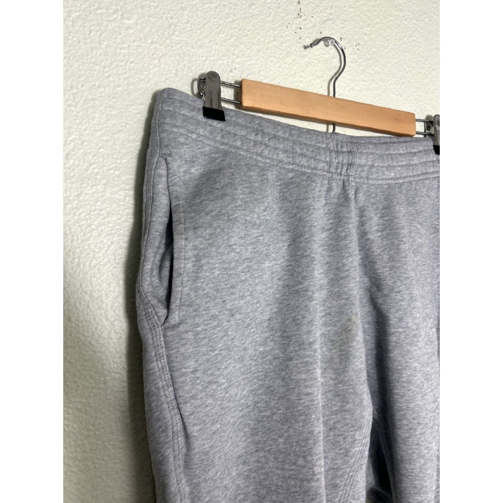 Nike Nike Grey Sweat Pants Club Fleece Tapered Joggers Men Medium 826431-063 Tennis? Size US 31 - 4 Thumbnail