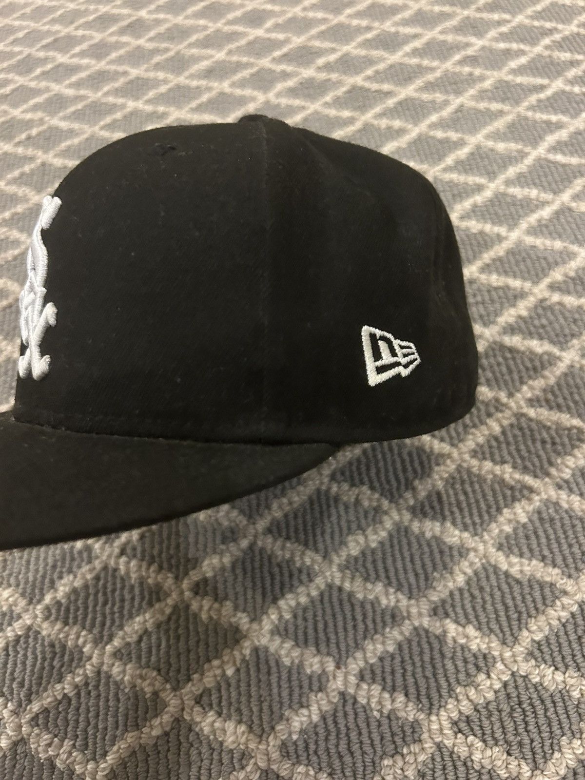 New Era White Sox Fitted Hat Size ONE SIZE - 7 Thumbnail