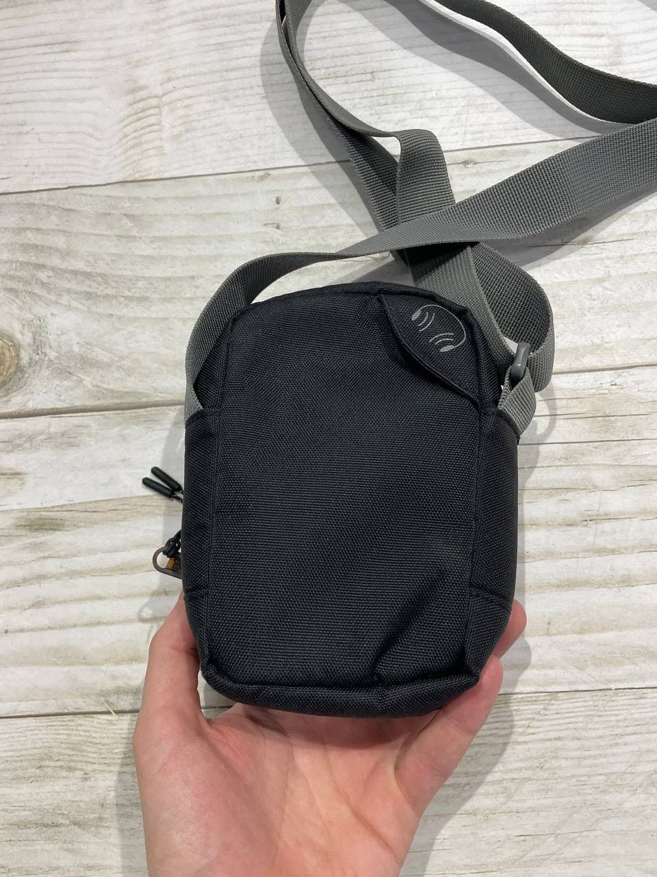 Jack Wolfskin Vintage Jack Wolfskin Messenger Mini Bag Black Y2K Size ONE SIZE - 7 Thumbnail