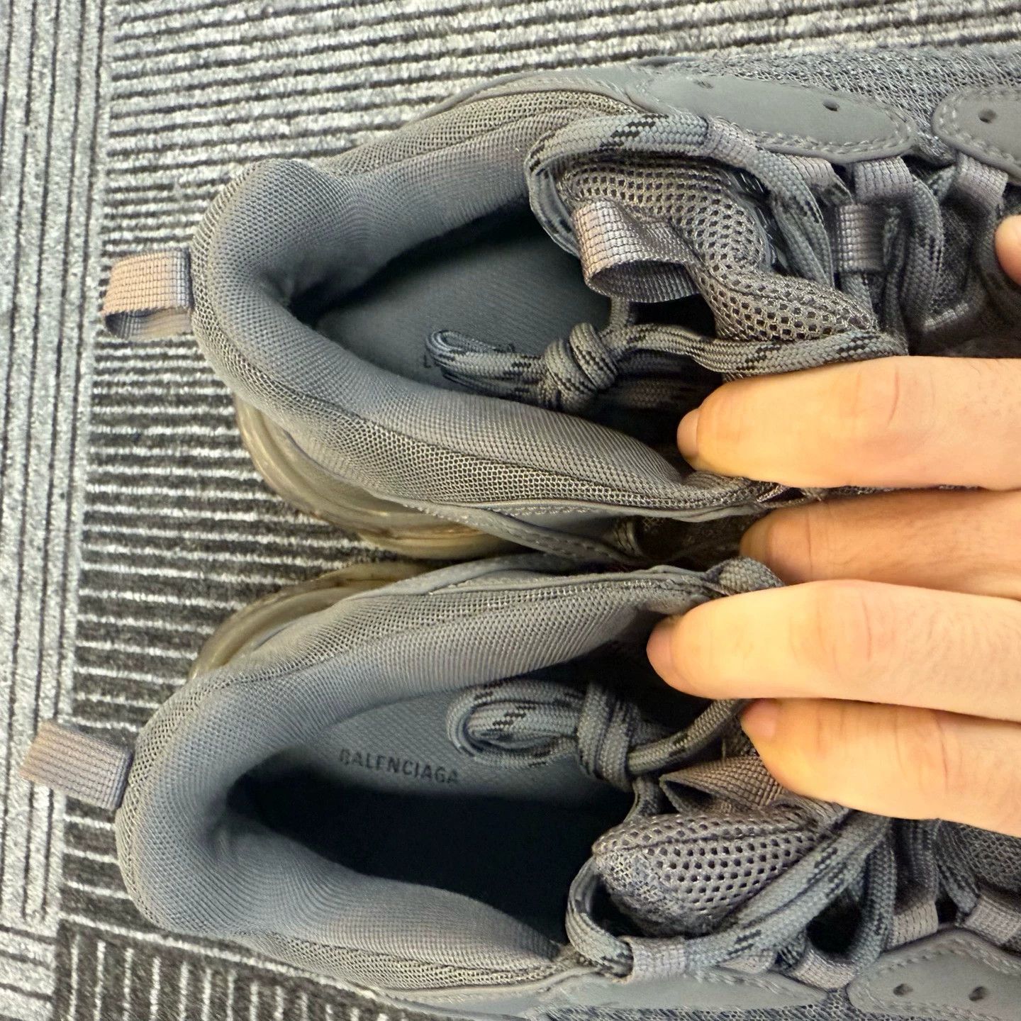 Balenciaga Balenciaga Triple S Low Top Dad Shoe Men's Gray 43 Size US 10 / EU 43 - 4 Thumbnail