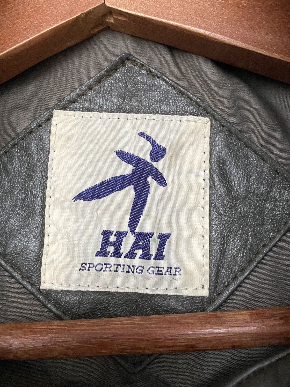 Hai Sporting Gear Vintage Brand Hai Sporting Gear Leather Jacket 1990s Size US M / EU 48-50 / 2 - 11 Thumbnail