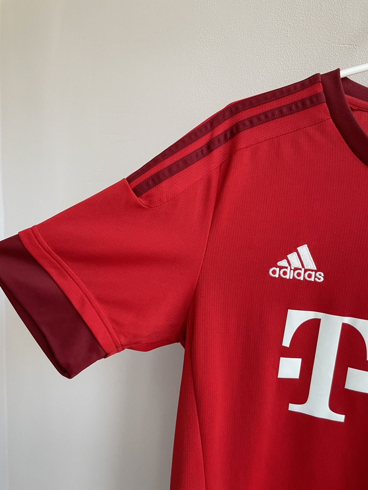 Adidas Bayren Munich 2015 2016 Home Shirt Football Soccer Jersey Size US M / EU 48-50 / 2 - 4 Thumbnail