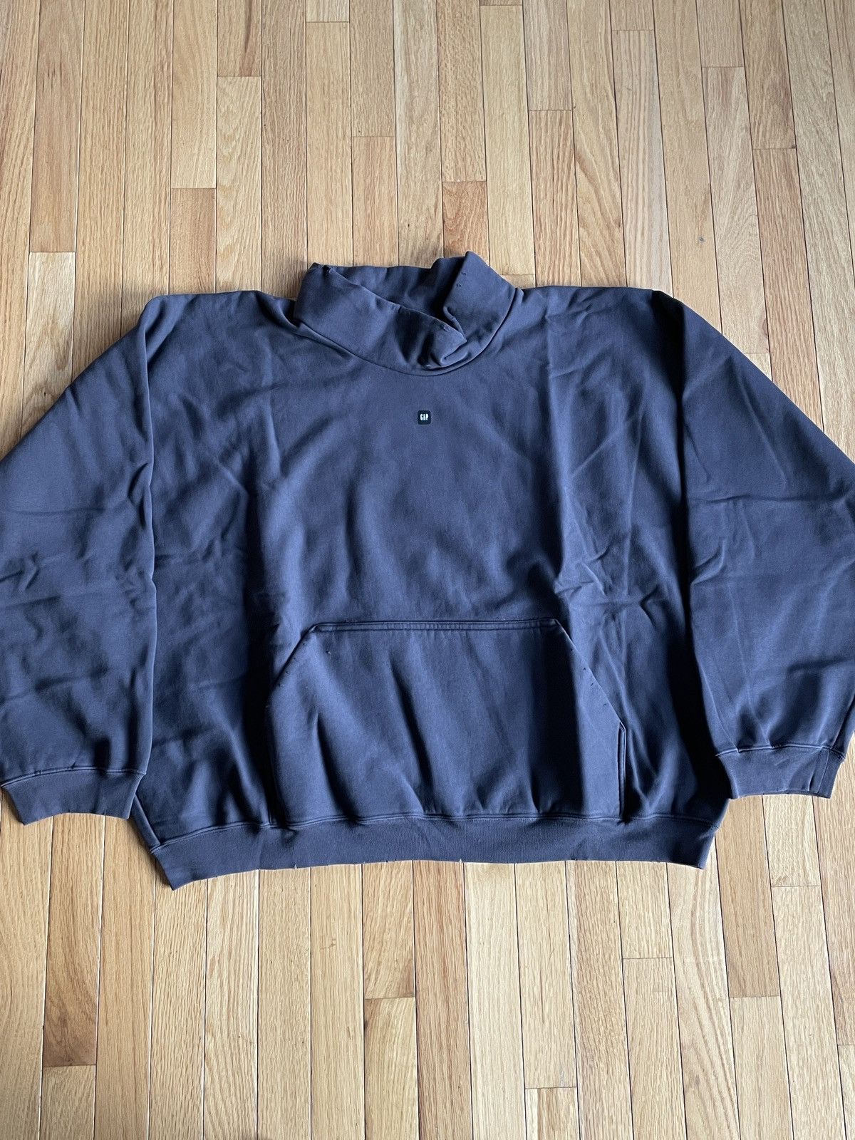 Balenciaga × Gap × Kanye West Yeezy Gap Balenciaga High Neck Distressed Mockneck Sweater Size US XL / EU 56 / 4 - 2 Thumbnail