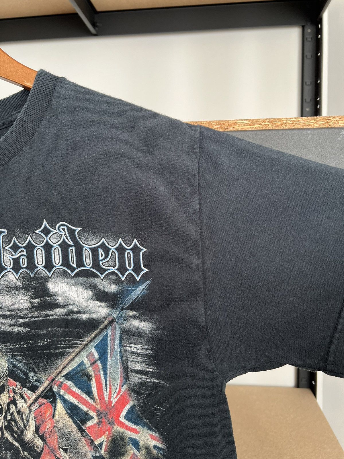 Band Tees Vintage 2000s Iron Maiden The Trooper England Black T-shirt Size US M / EU 48-50 / 2 - 13 Thumbnail
