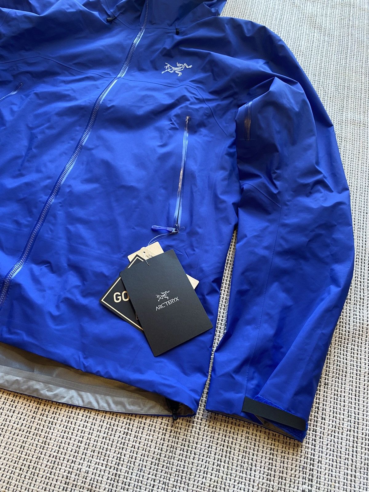 Arc'teryx Arc’teryx Beta SL Jacket Men's Vitality II Size US L / EU 52-54 / 3 - 3 Thumbnail