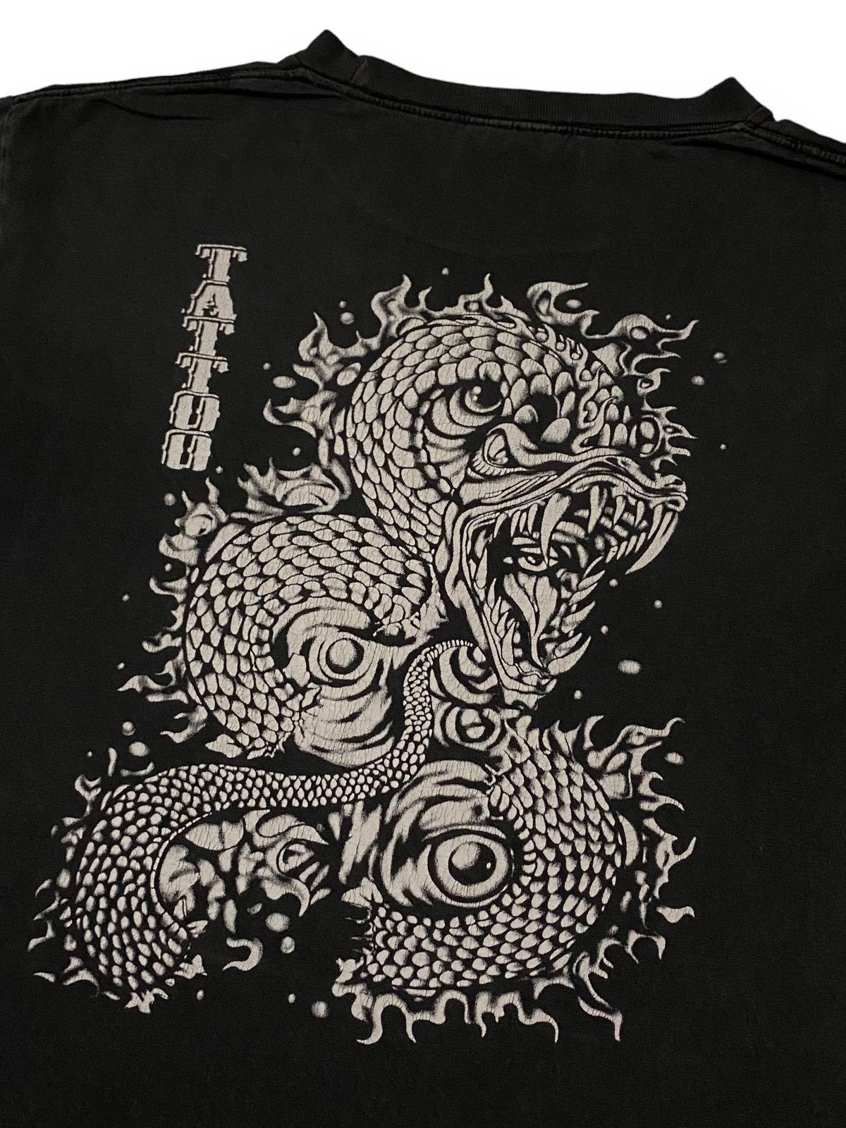 Beauty Beast × Vintage Vintage Bootleg Solid Rock Dragon Warrior Tattoo Tshirt Size US L / EU 52-54 / 3 - 10 Thumbnail