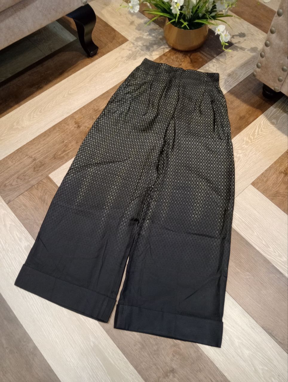 Fendi LUXURY FENDI BAGGY SILK PANTS Size 25" / US 0 / IT 36 - 2 Thumbnail