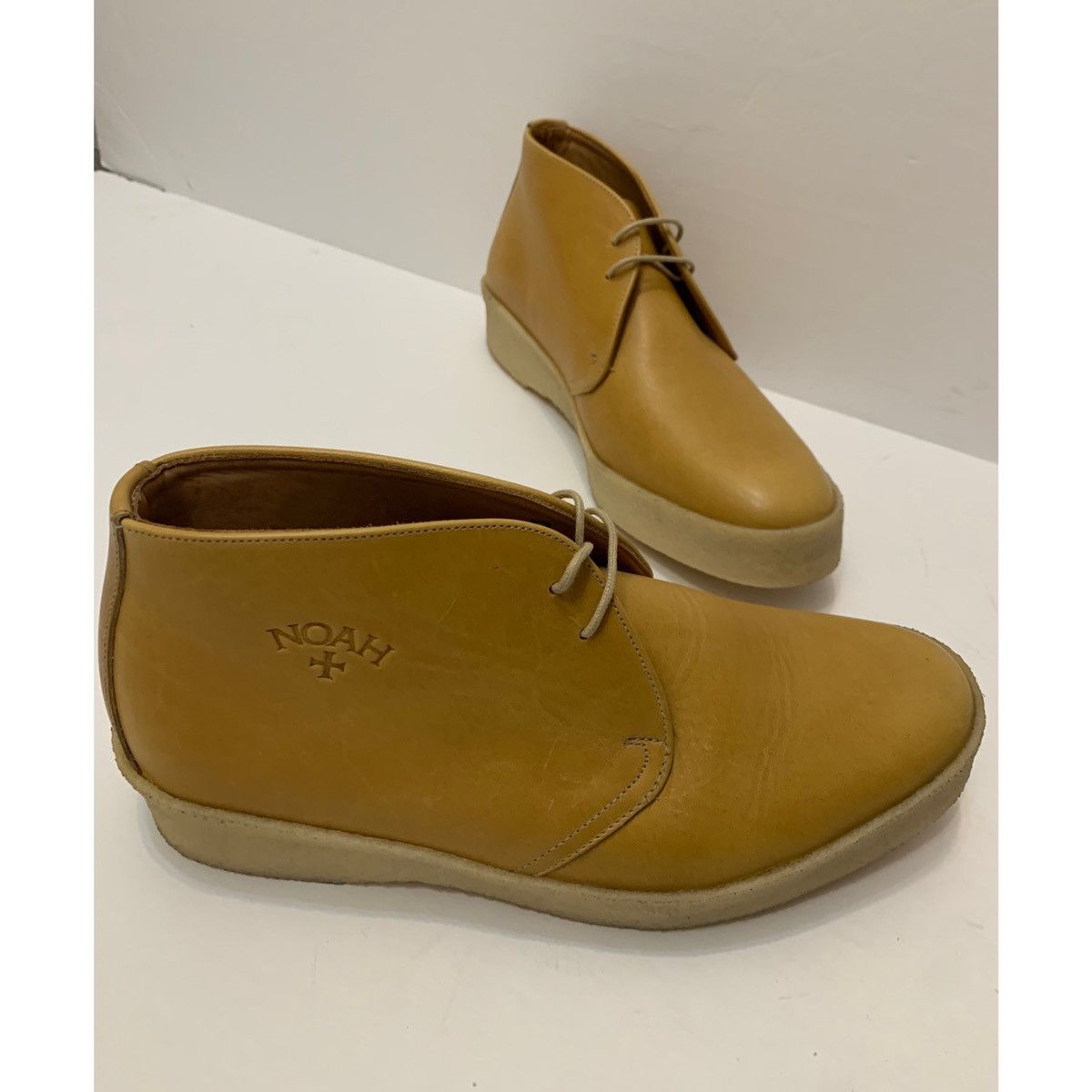 Noah NOAH ➕ SANDERS WAXED LEATHER CHUKKA BOOTS Size US 8 / EU 41 - 1 Thumbnail