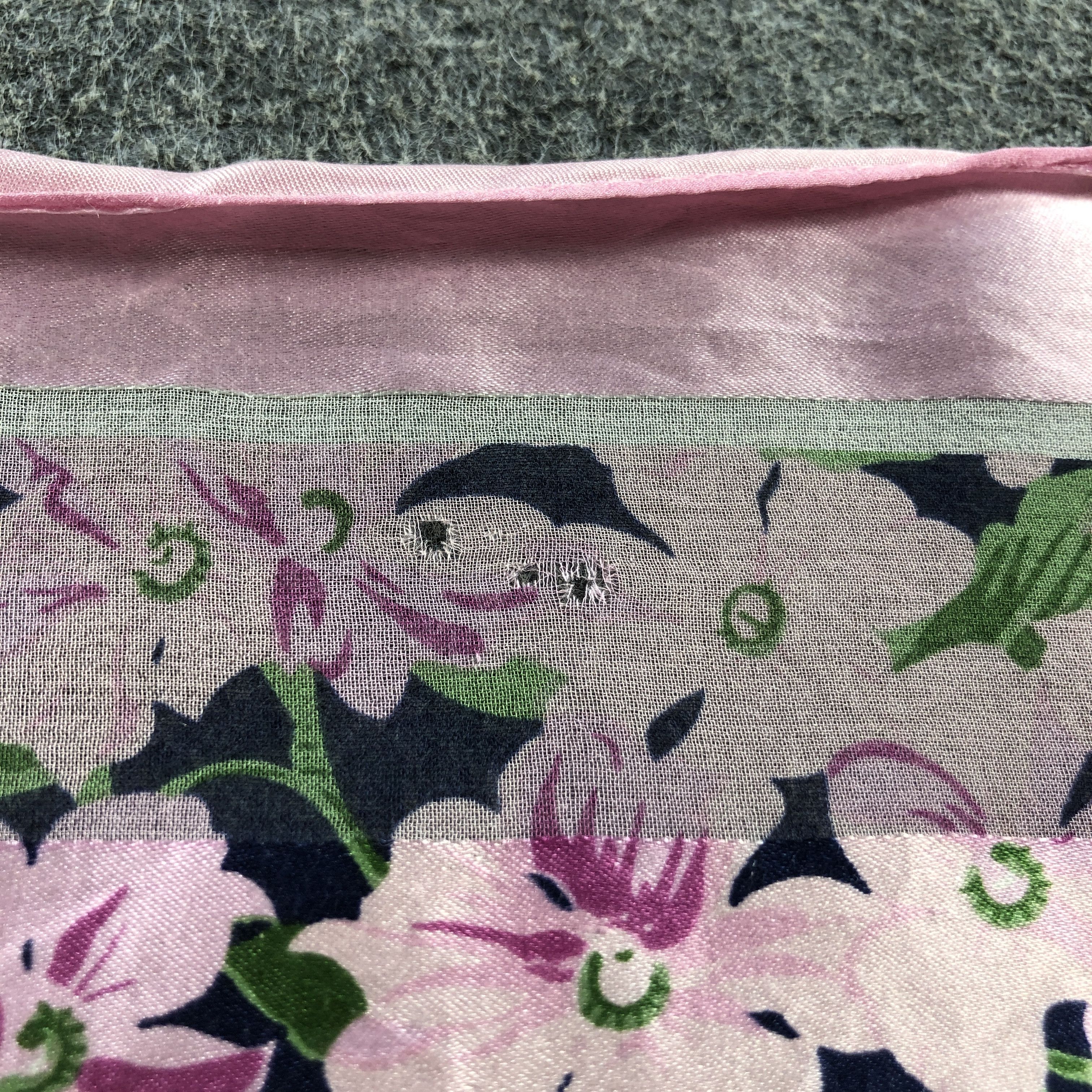 Yves Saint Laurent Yves Saint Laurent Floral Silk Scarf M1266 Size ONE SIZE - 15 Thumbnail