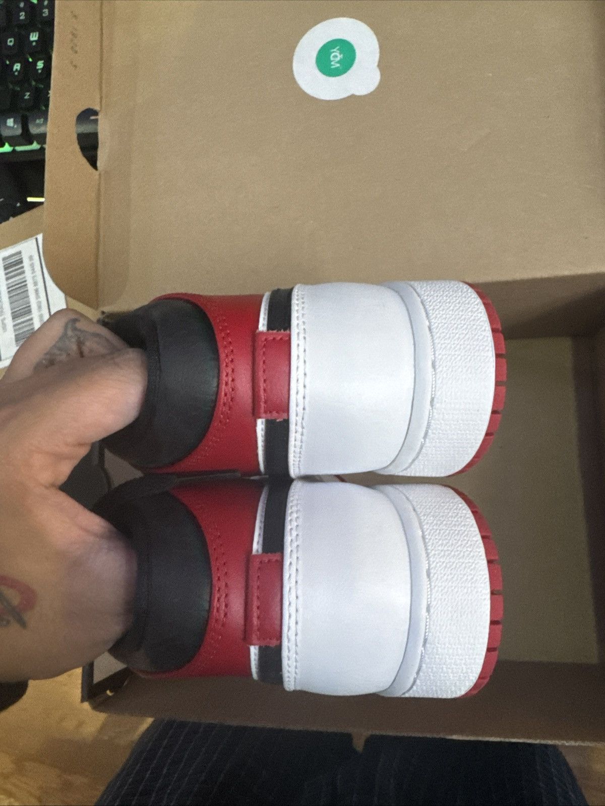 JORDAN 1 MID CHICAGO GS