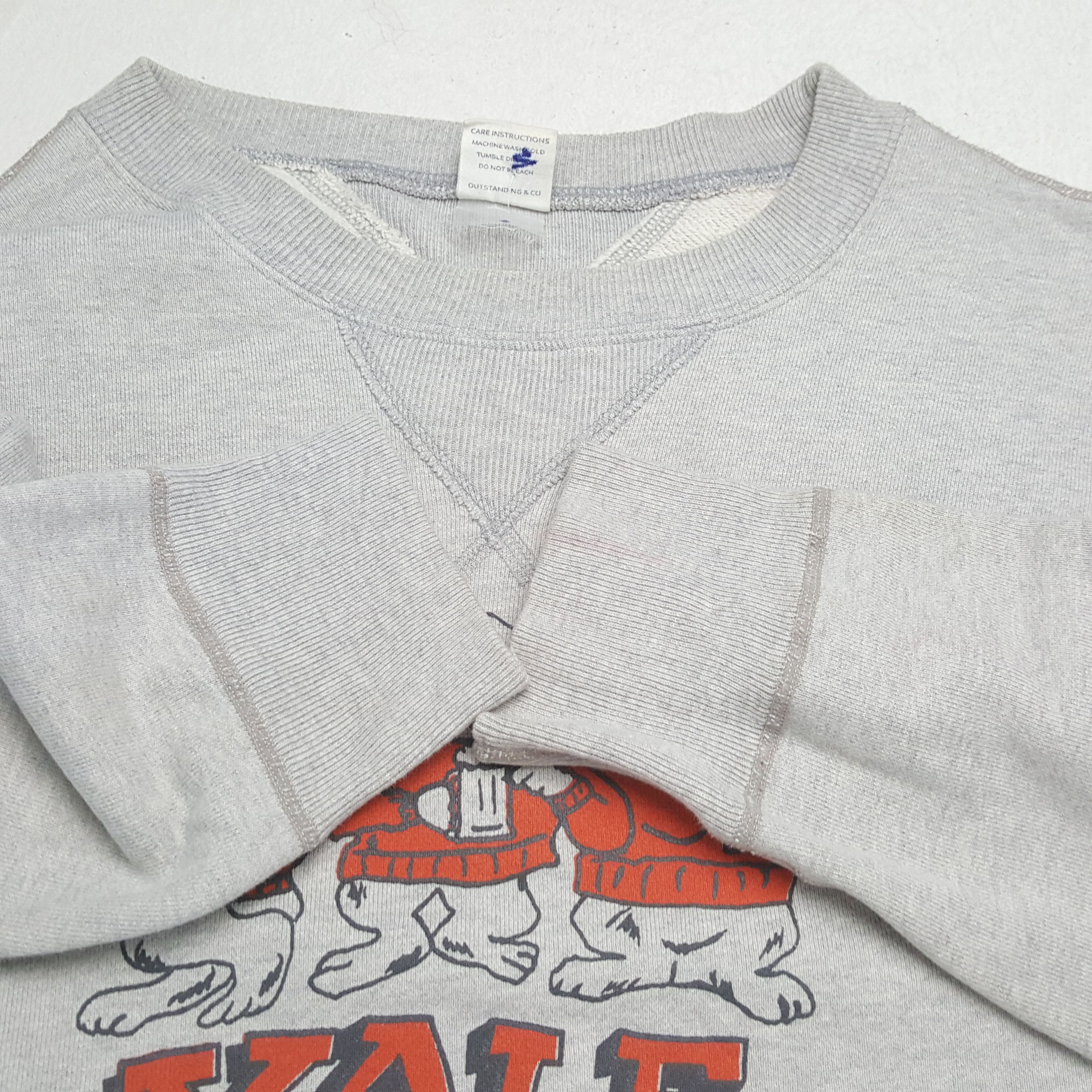 Vintage YALE Streetwear Style Sweatshirt Size US L / EU 52-54 / 3 - 8 Thumbnail