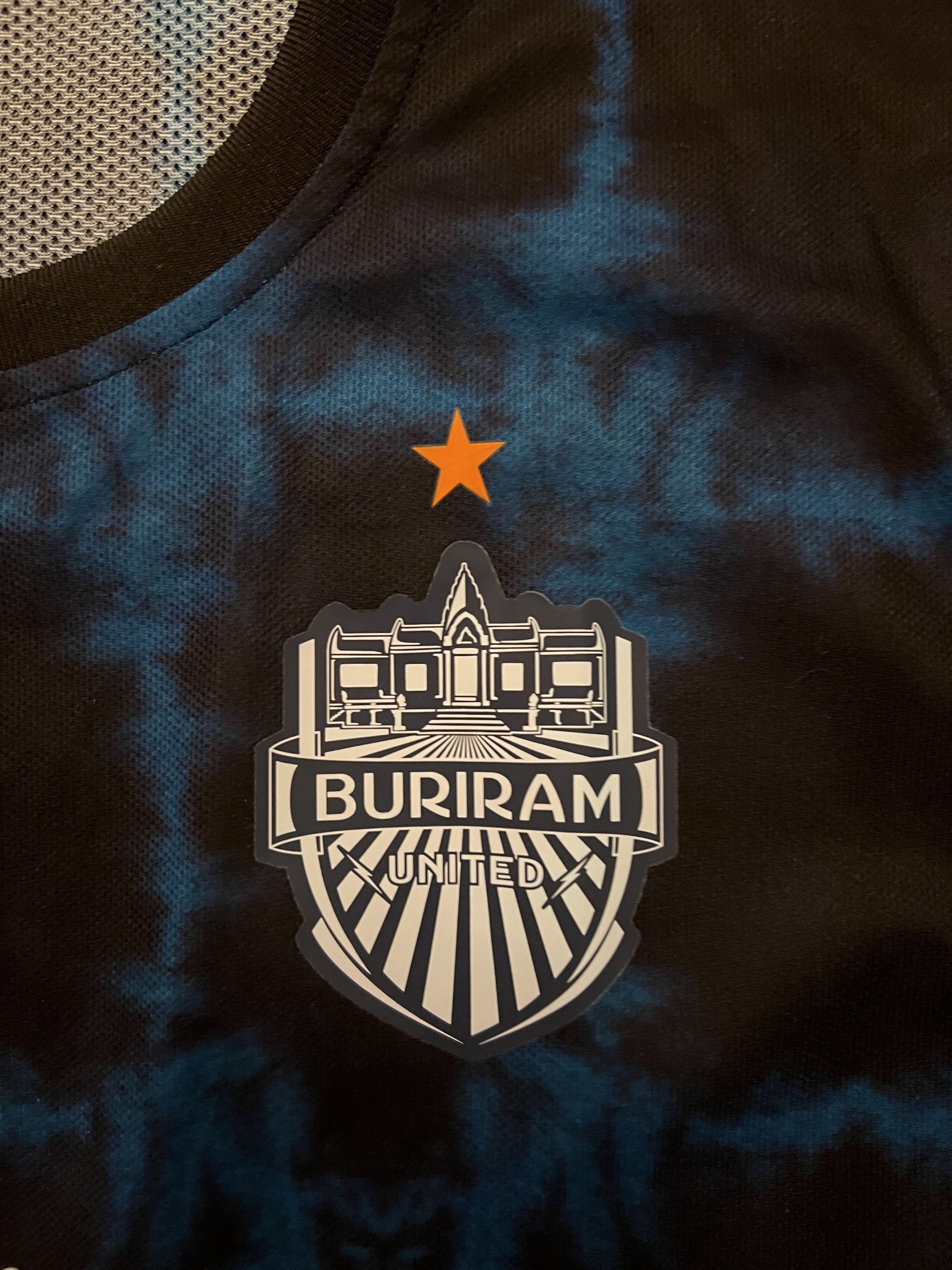 Other Original Buriram United Soccer Training Jersey Tank-Top Size US L / EU 52-54 / 3 - 9 Thumbnail