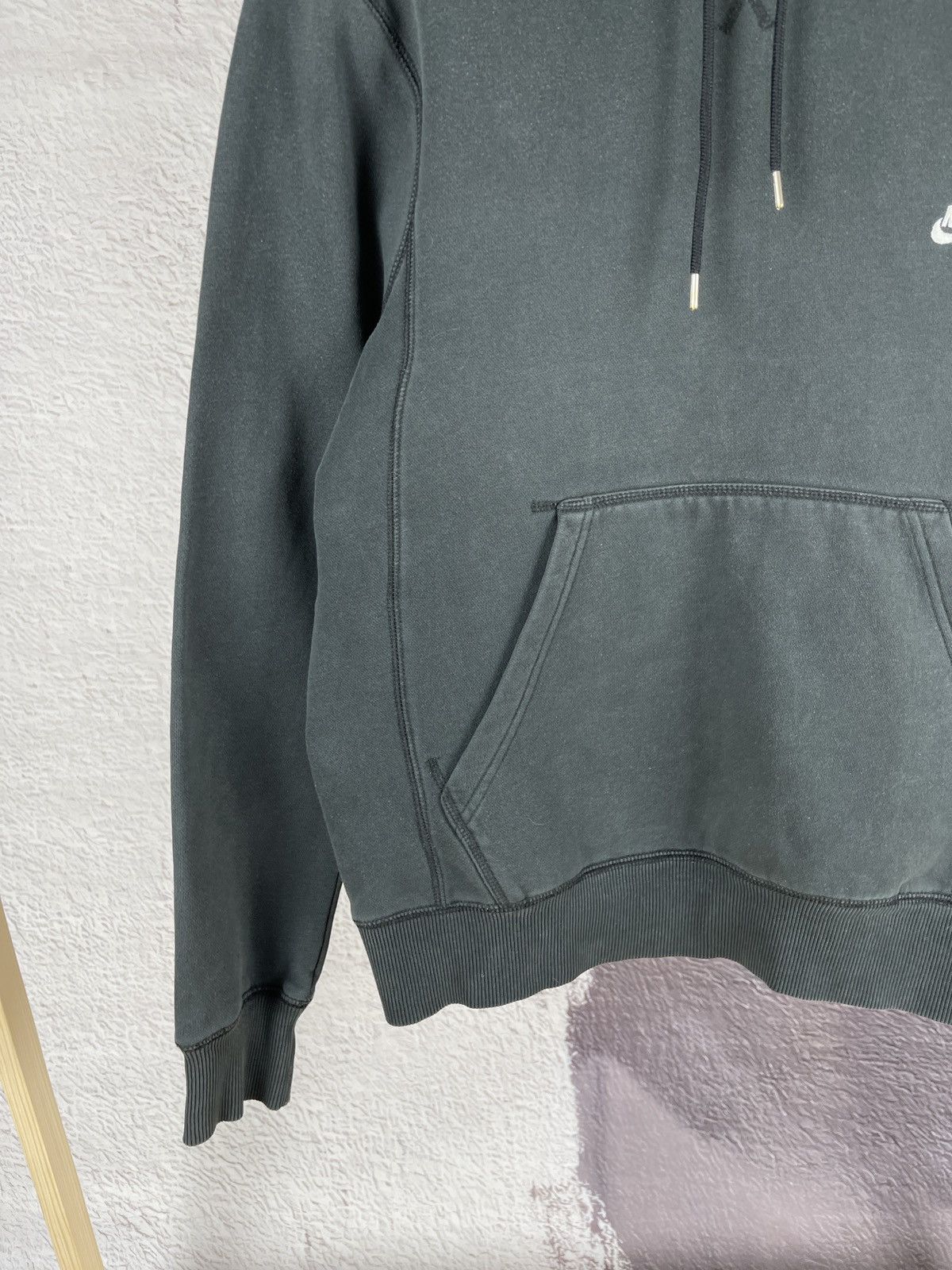 Nike × Vintage Nike vintage y2k black faded hoodie swoosh Size US M / EU 48-50 / 2 - 4 Thumbnail