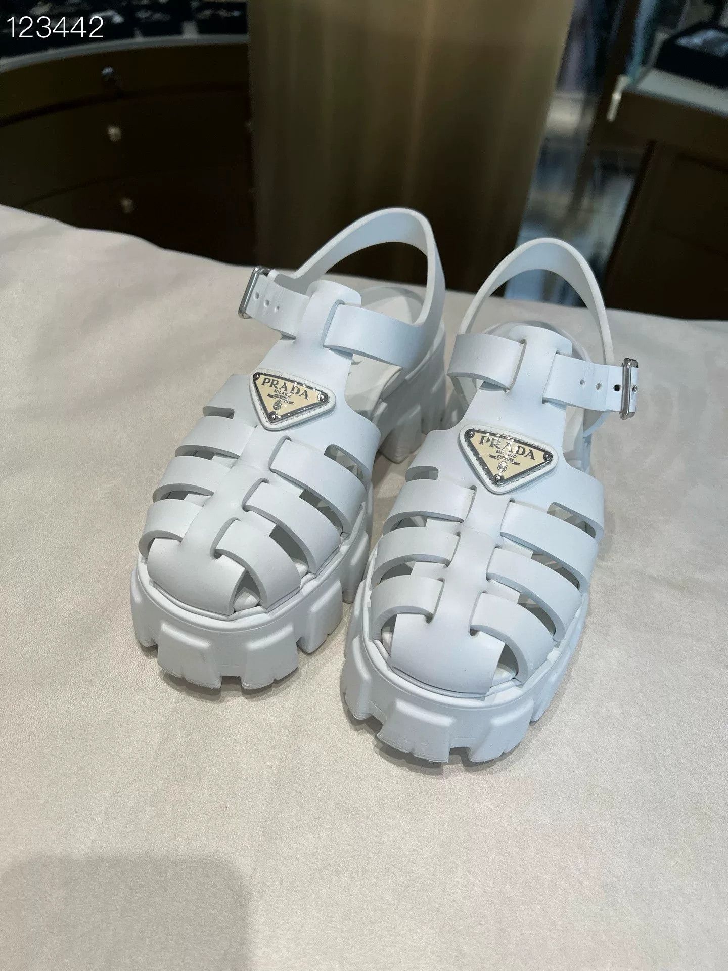 Prada Prada White Platform Sandals 36 Size US 5 / IT 35 - 1 Thumbnail