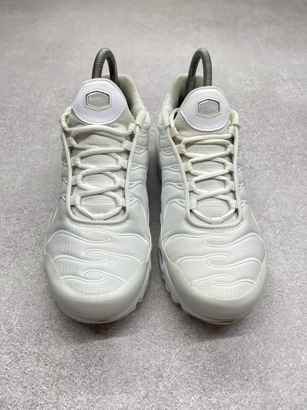 Nike Mens Nike Air Max TN Plus Triple White Sneakers Drill Shox Size US 6.5 / EU 39-40 - 5 Thumbnail