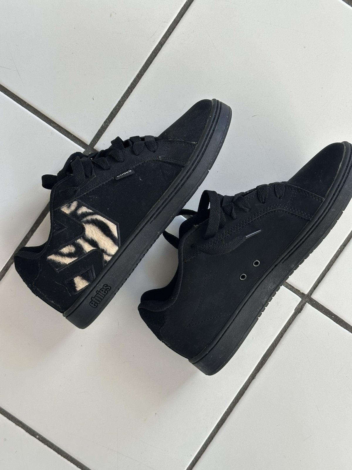 Etnies Etnies Fader W’s Black and Tiger Print Size US 10 / IT 40 - 3 Thumbnail