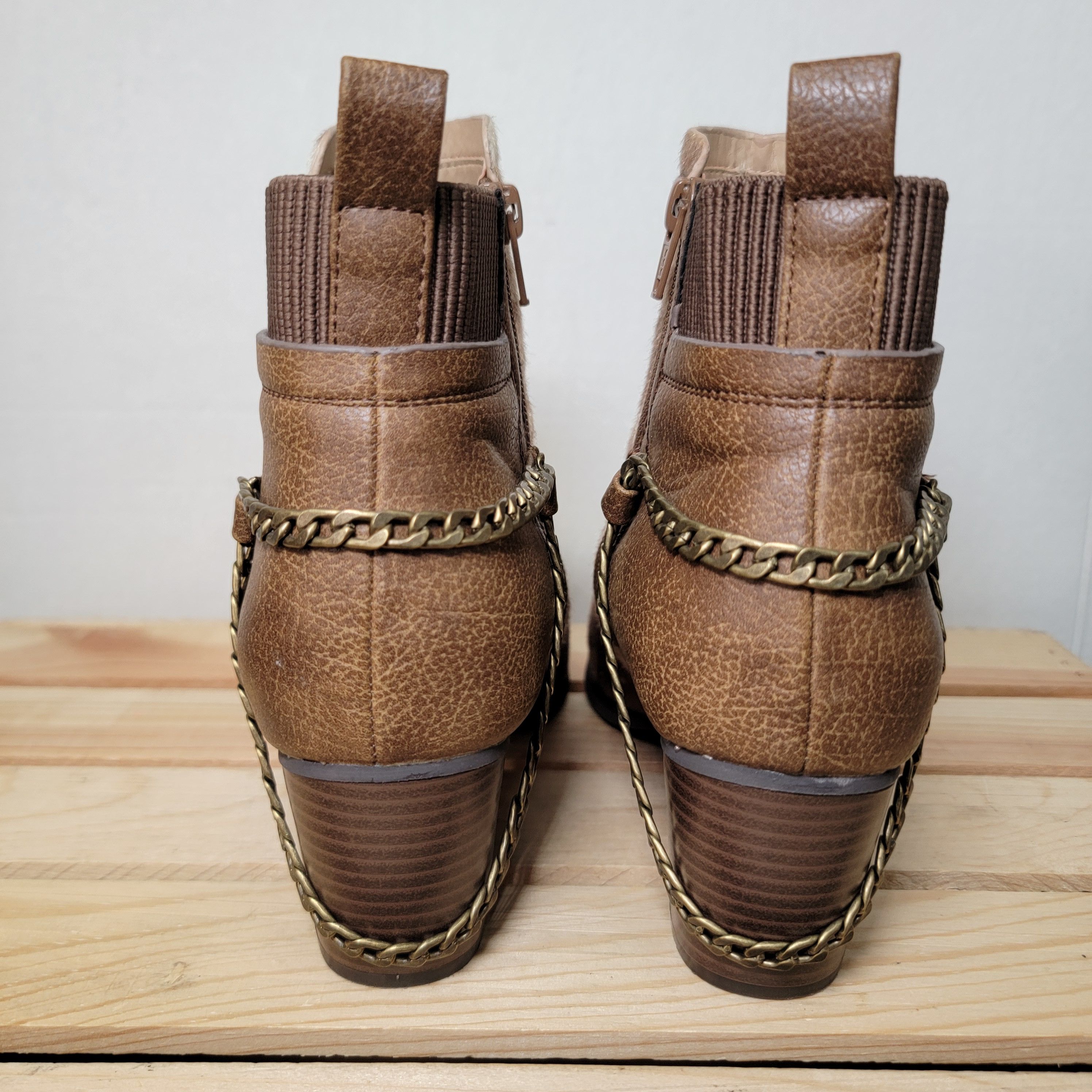 Other Comfort EST. 1946 Ankle Boots Faux Cow Hide Med Heel - 9W Size US 9 / IT 39 - 4 Thumbnail
