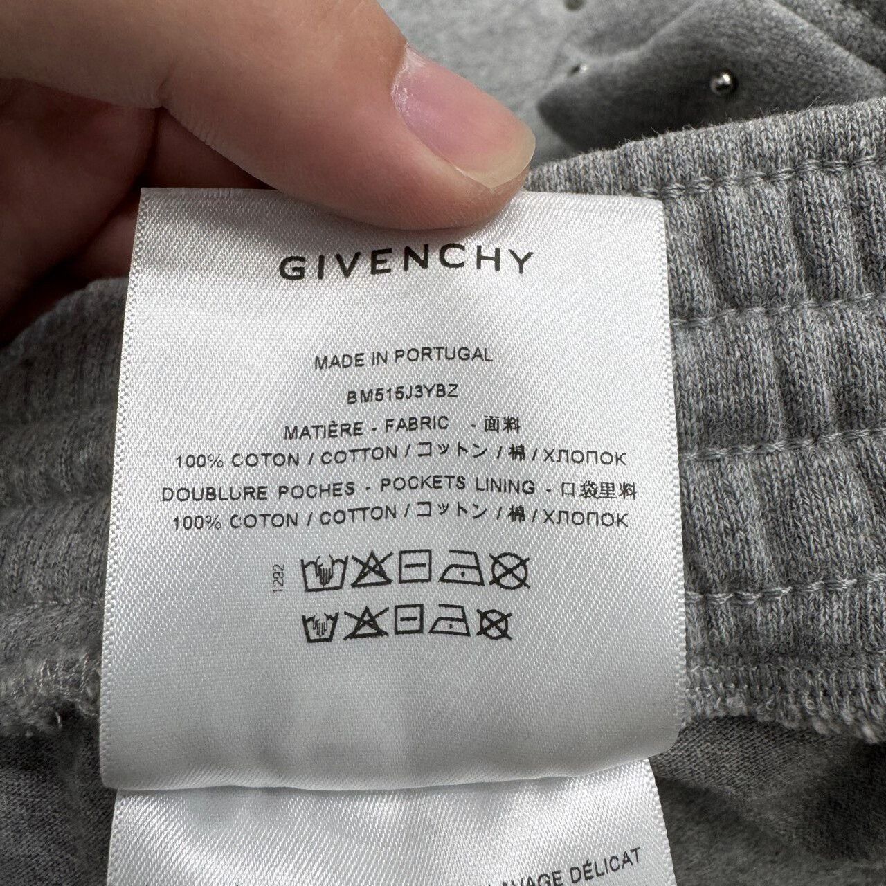 Givenchy Givenchy Studded Gray Shorts Size XL. Size US 44 / EU 60 - 4 Thumbnail